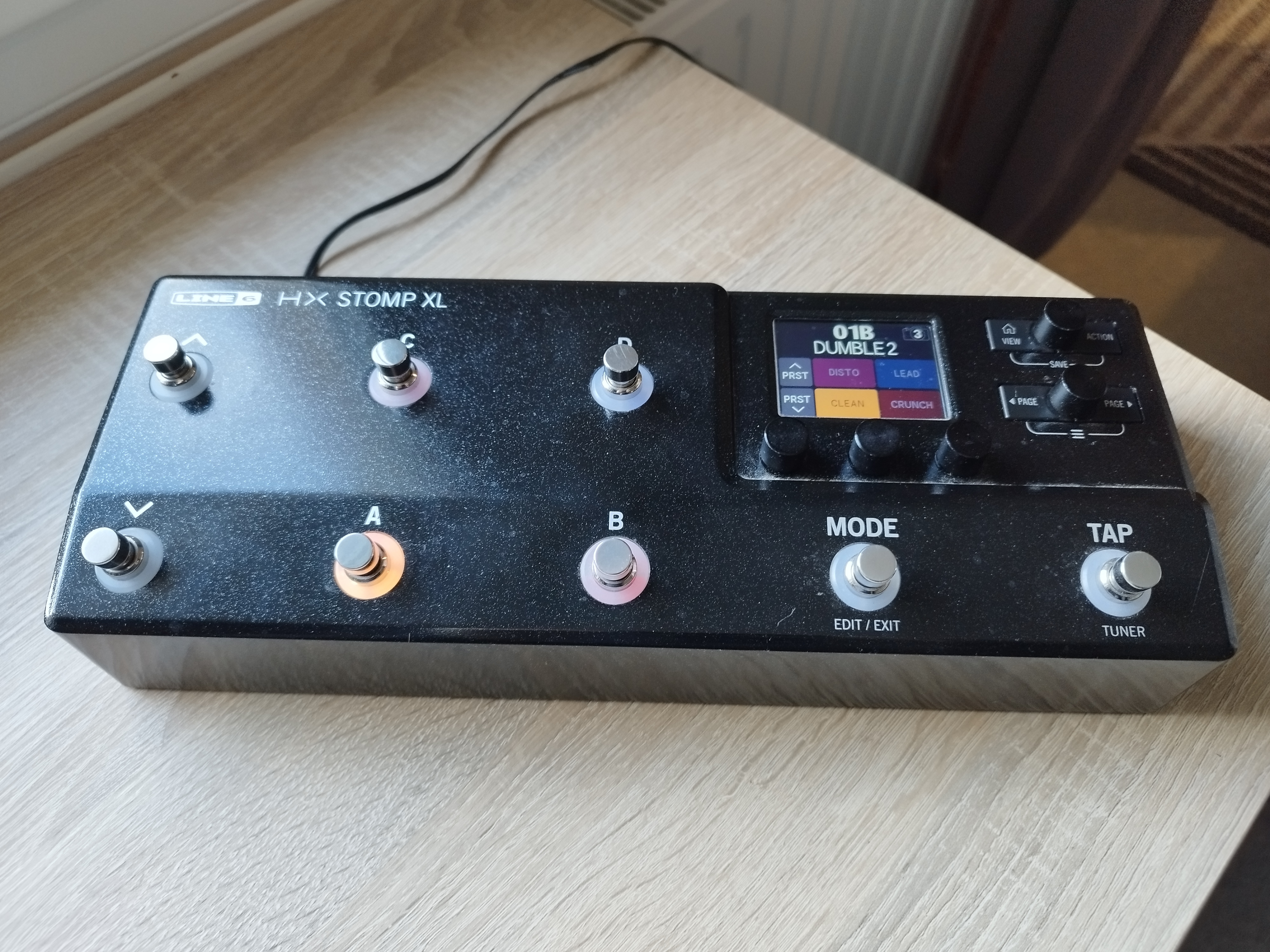 Vends Multi-effets Line 6 HX STOMP XL