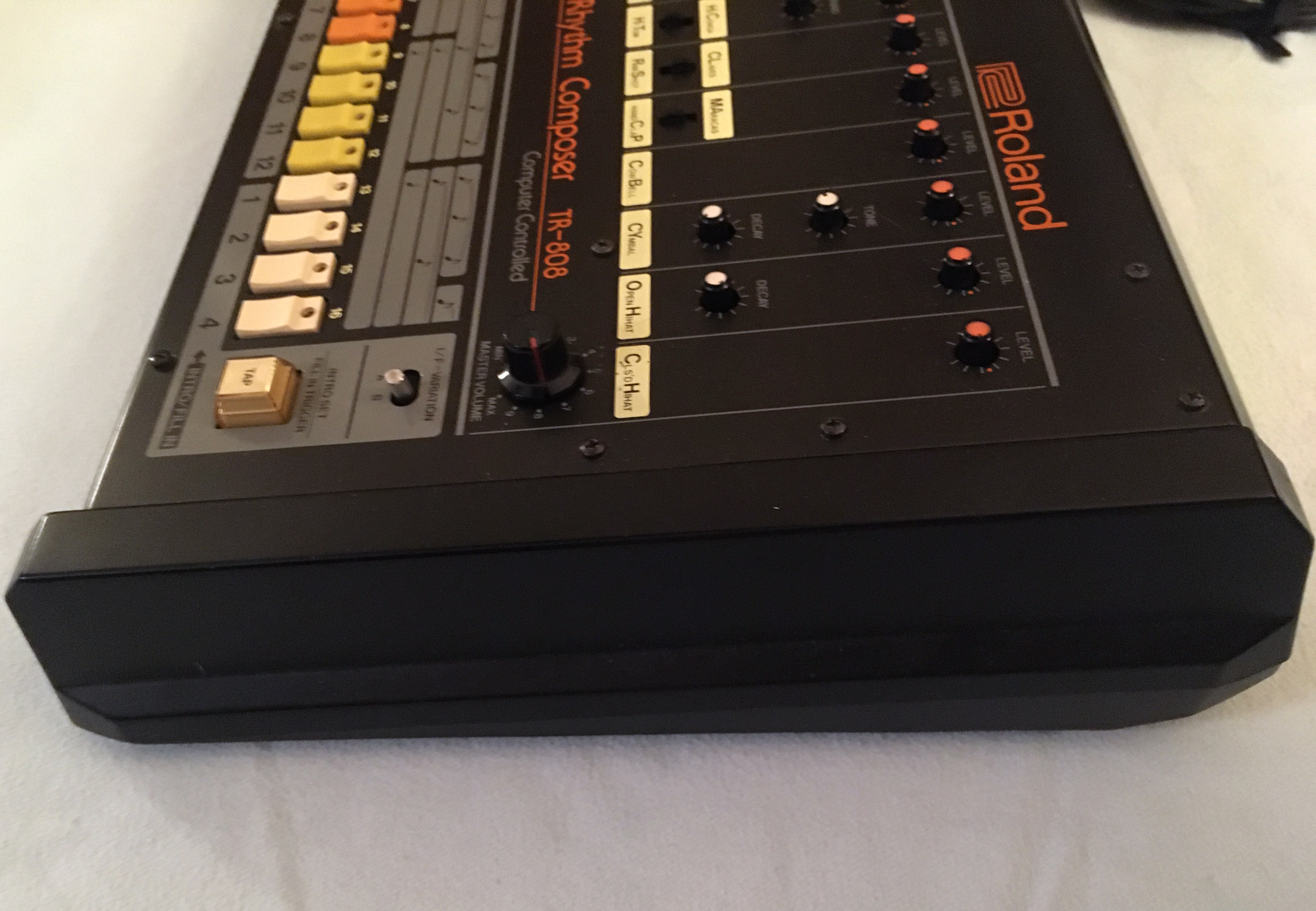 Roland TR-808 (49963)