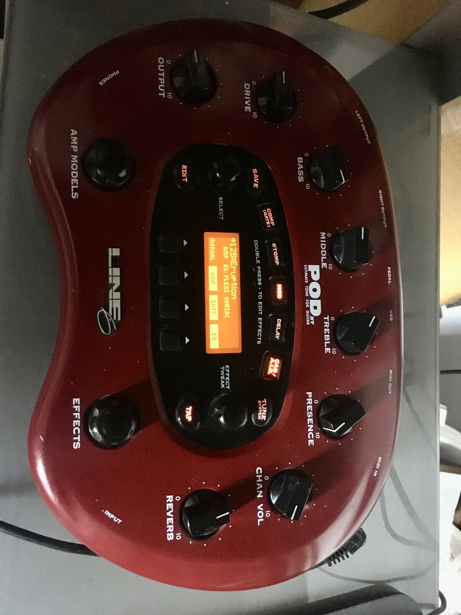 Line 6 POD XT – simulateur d’amplis guitare 