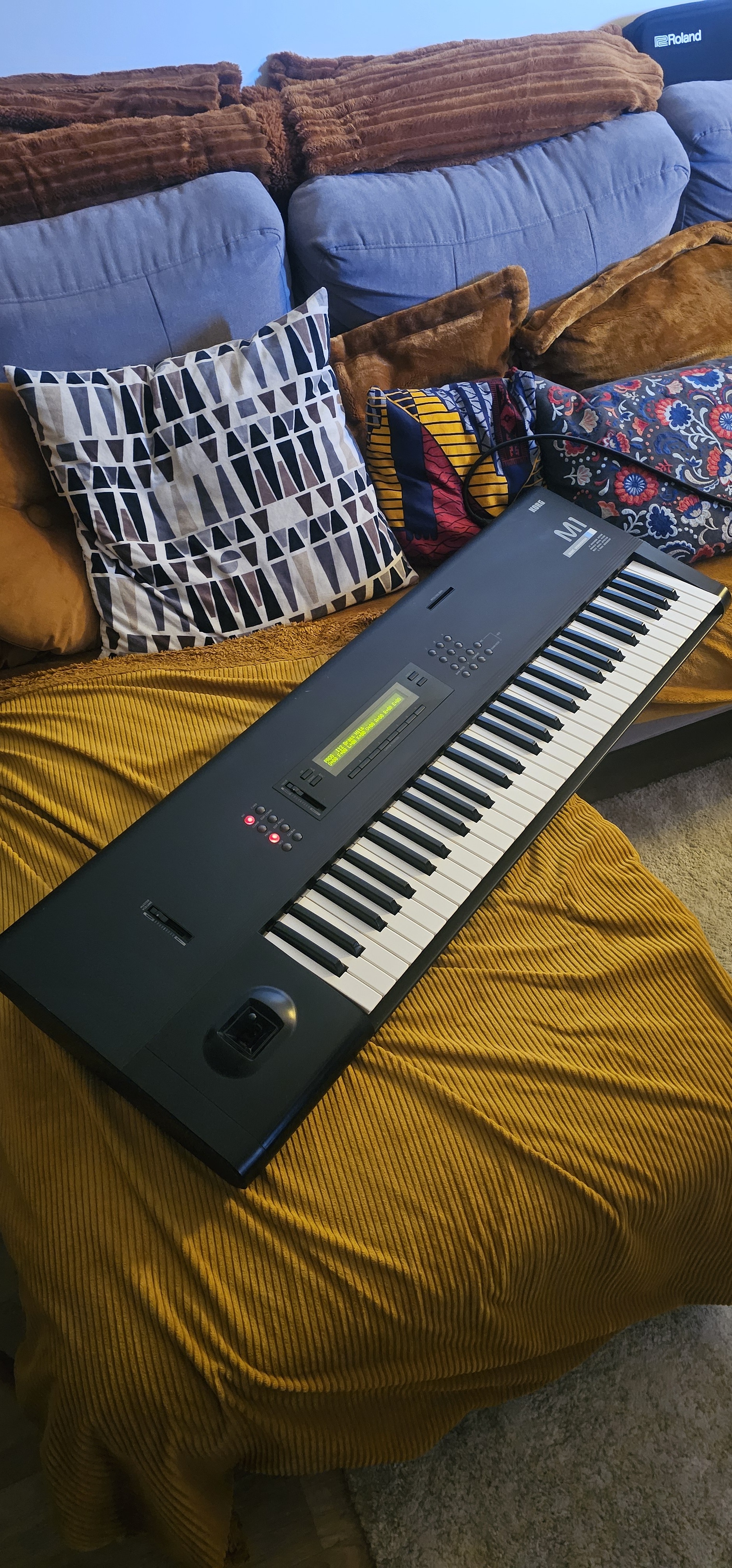 Korg M1 - Synthetiseur Legendaire - Accessoires - Excellent Etat - Révisé