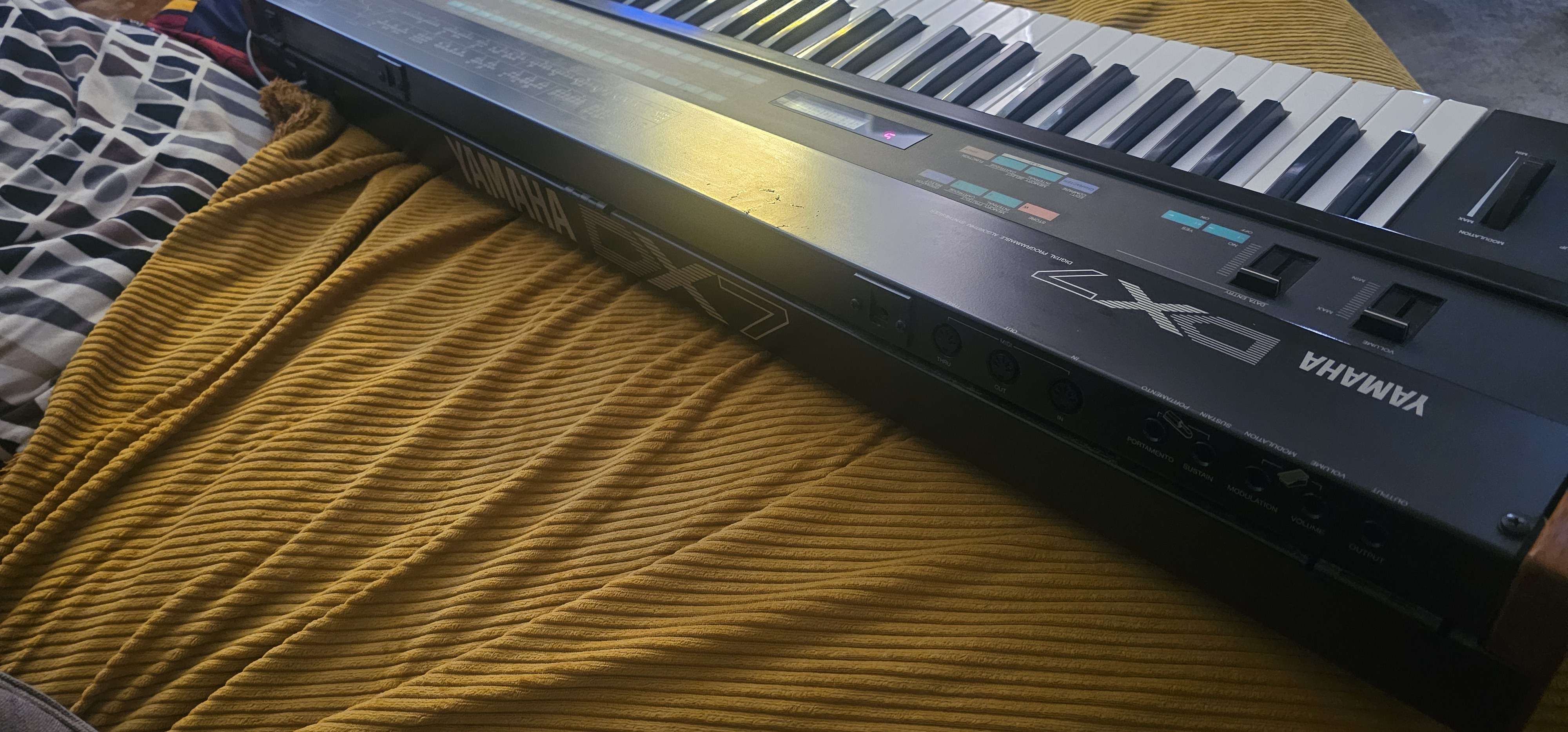 yamaha-dx7-6783803