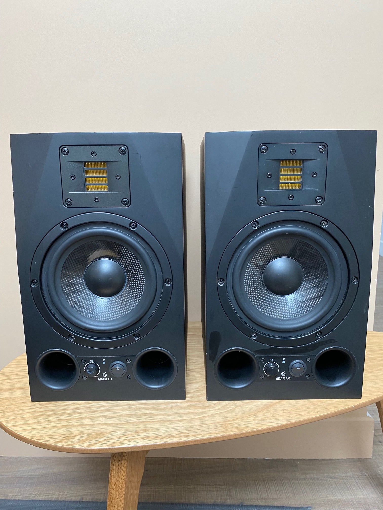 Paire d’enceintes de studio ADAM Audio A7X
