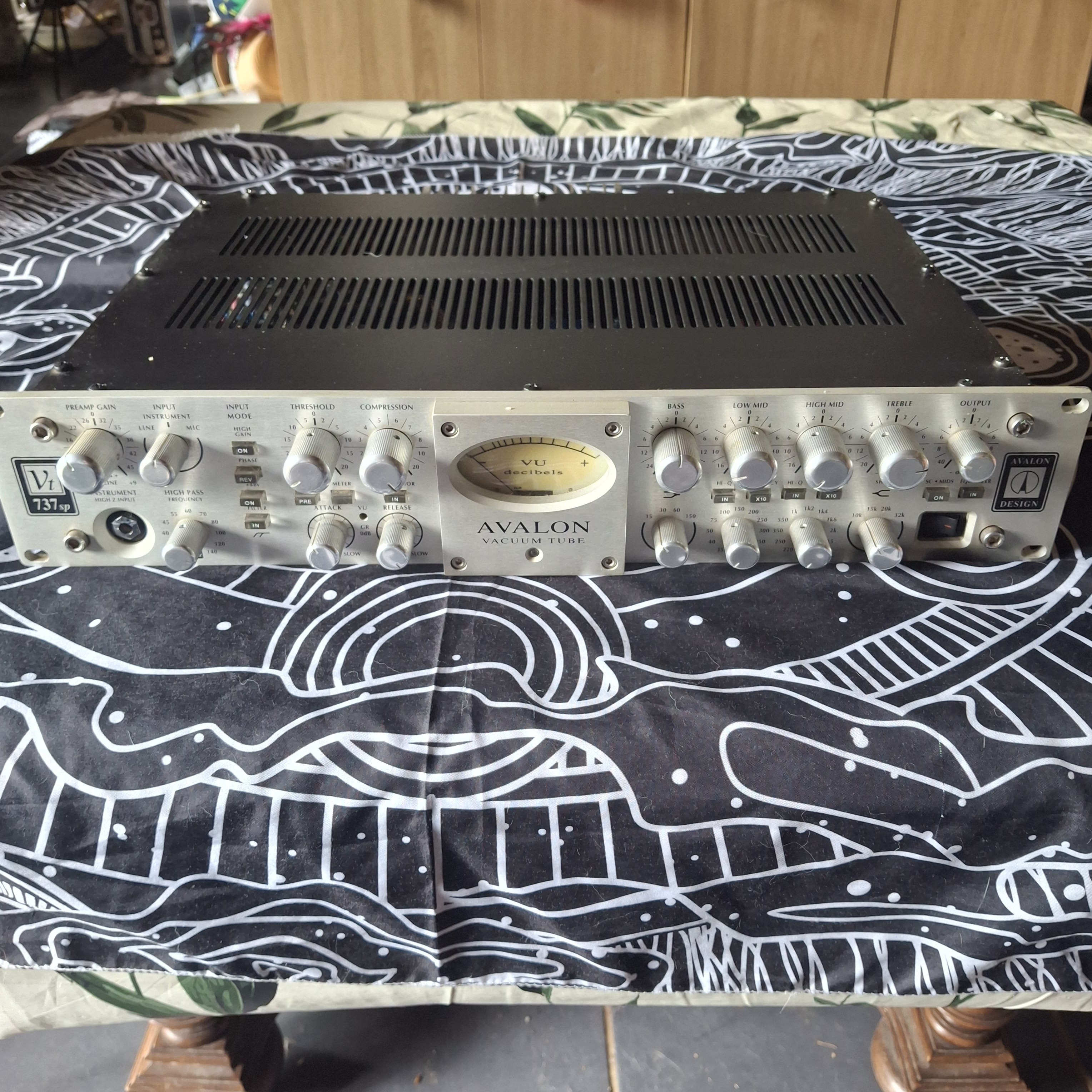 Vends Compresseur a lampes Avalon 737sp