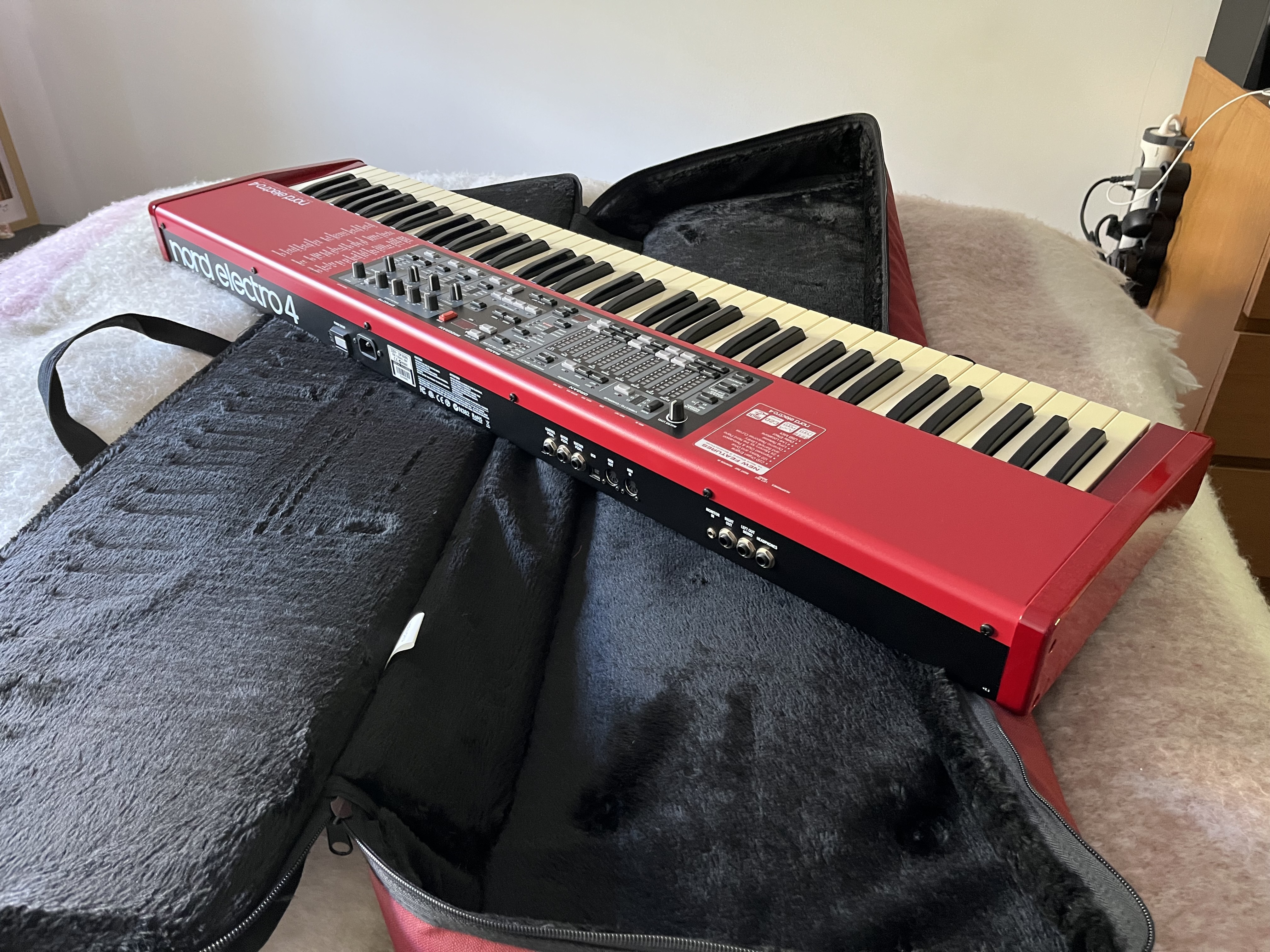 Vends Nord Electro 4 SW73