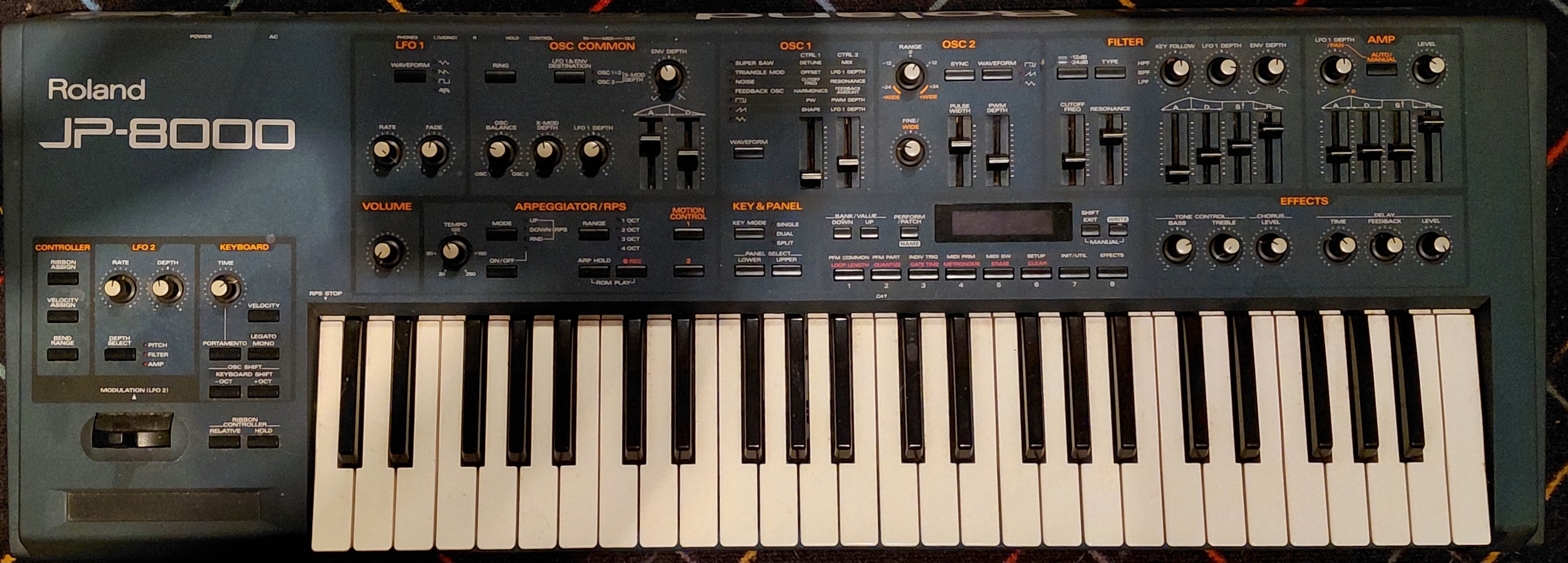 ROLAND JP 8000