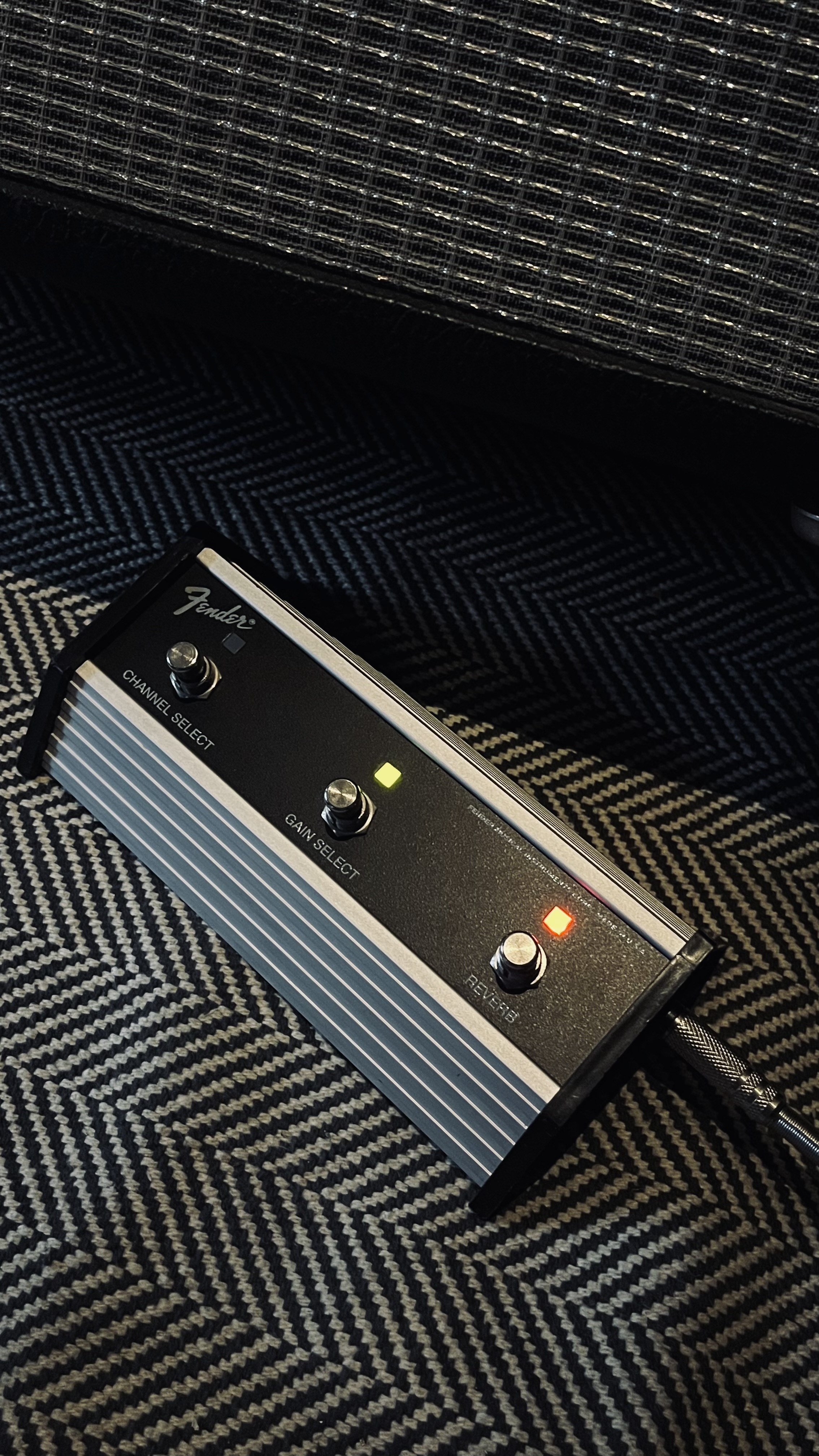 Fender Performer 1000 (38714)