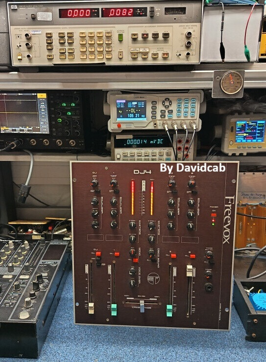 Table Freevox DJ4