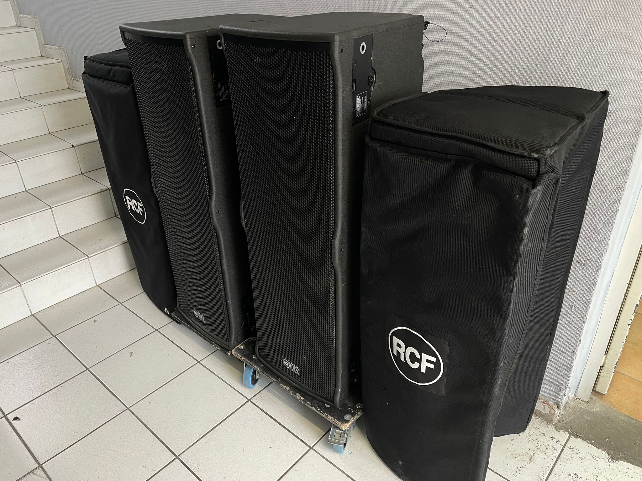 RCF TTL6-A (paire) – Enceintes line array haut de gamme – Excellent état (2 x 7500 €) 