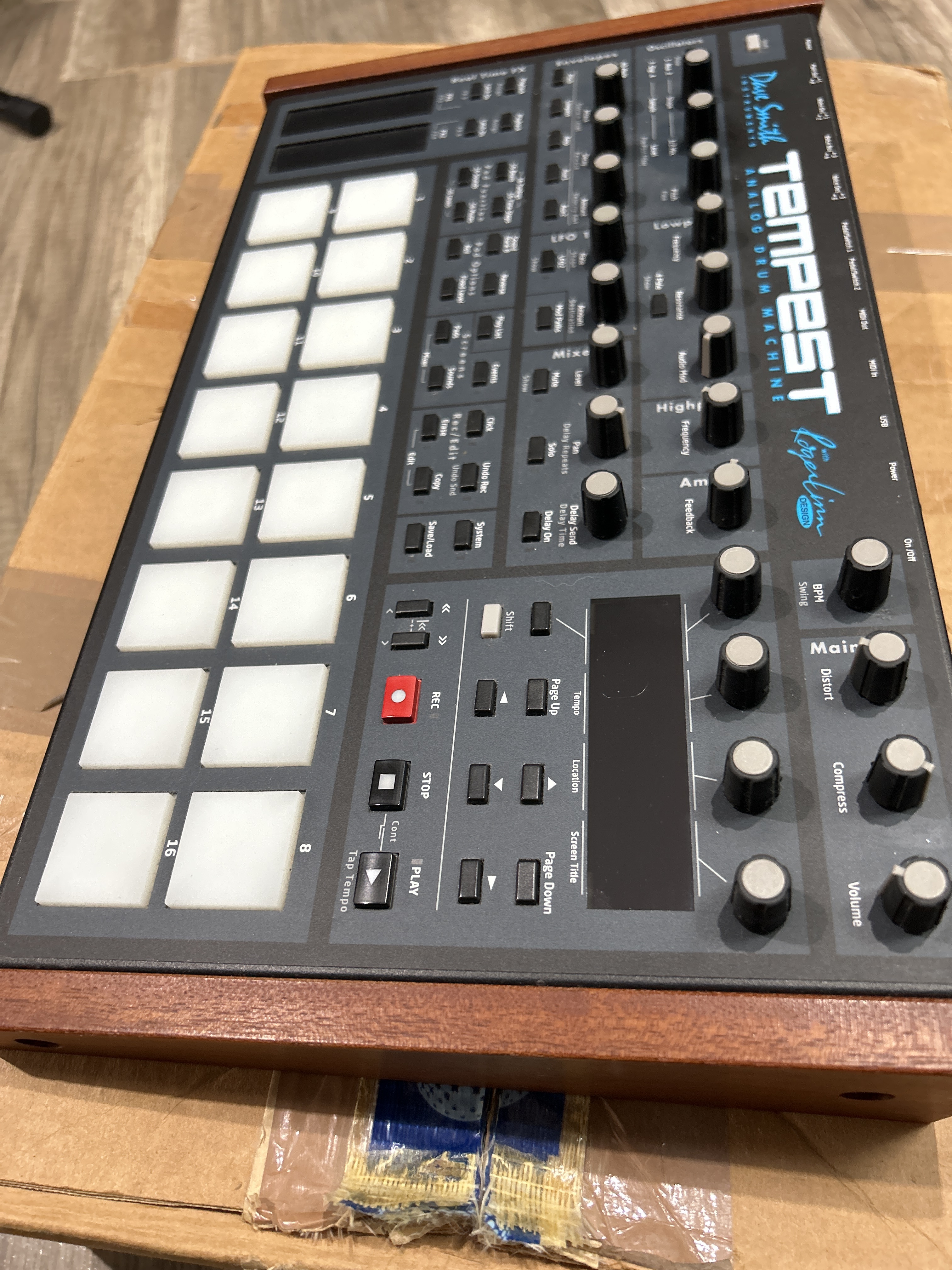 Dave Smith Instruments Tempest (97879)