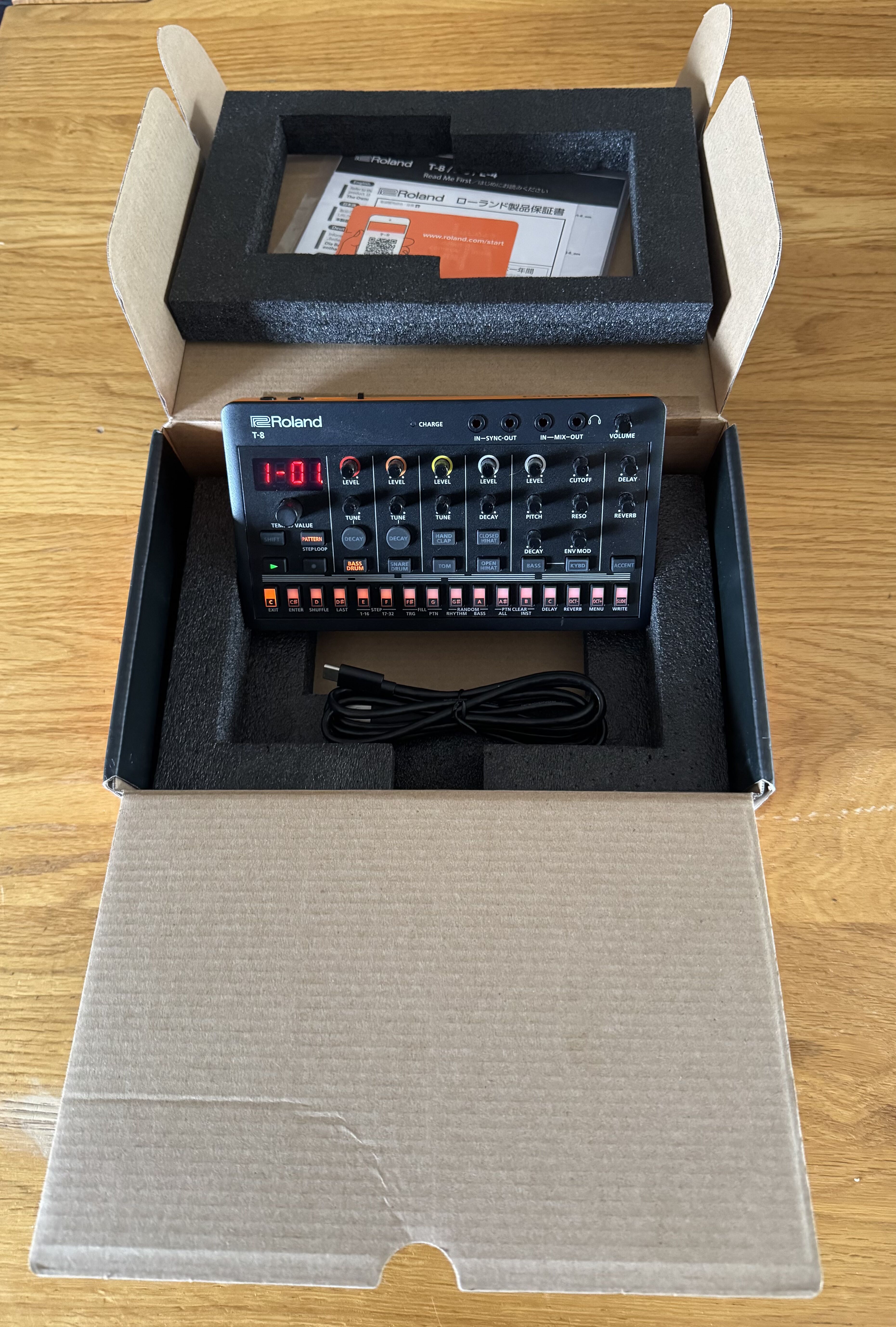 Roland T-8 (43718)