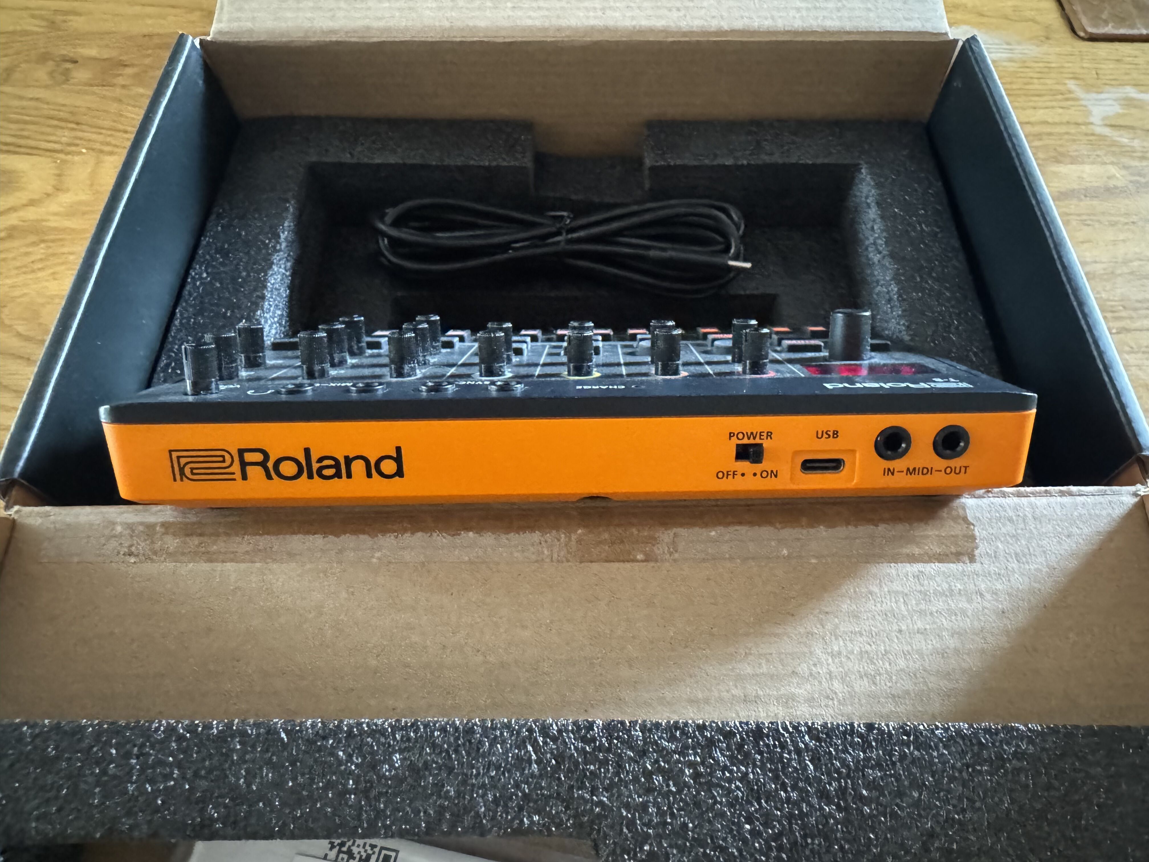 Roland T-8 (1492)