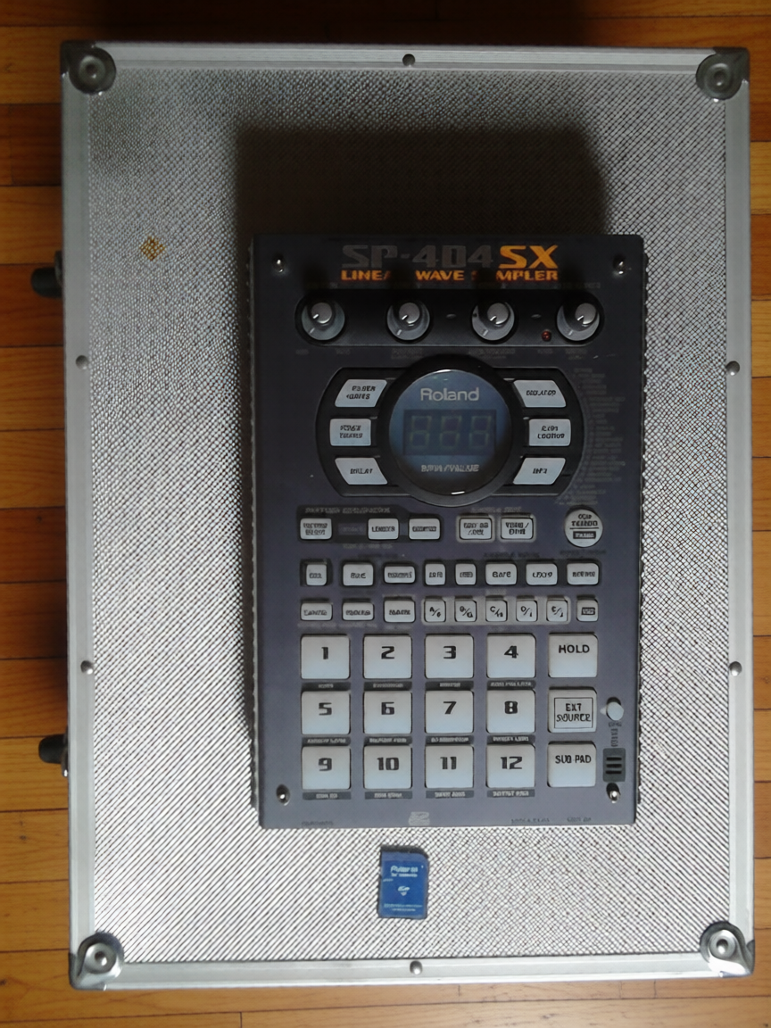 Vends Roland SP-404SX + Case