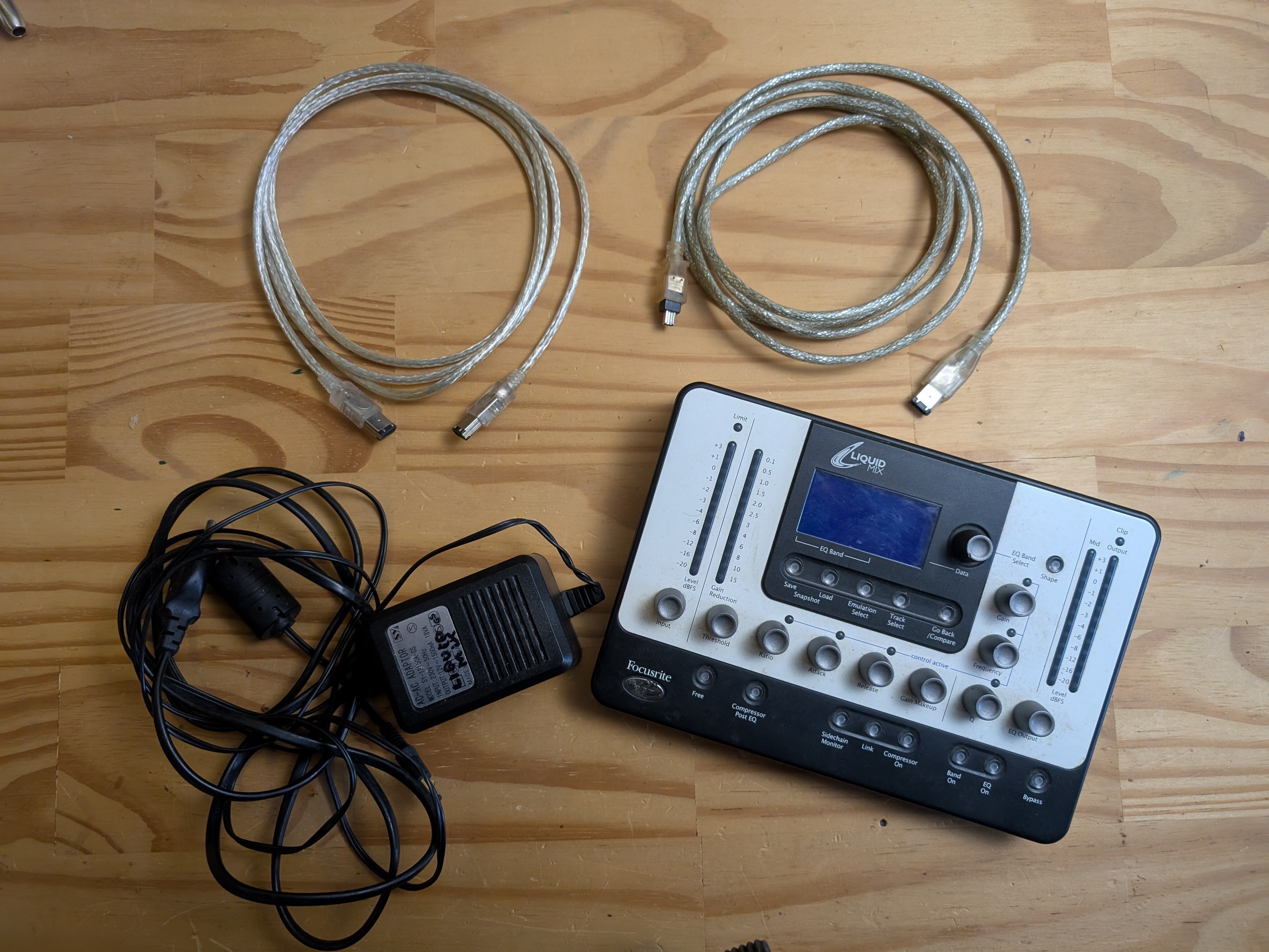 Vends Focusrite LiquidMix