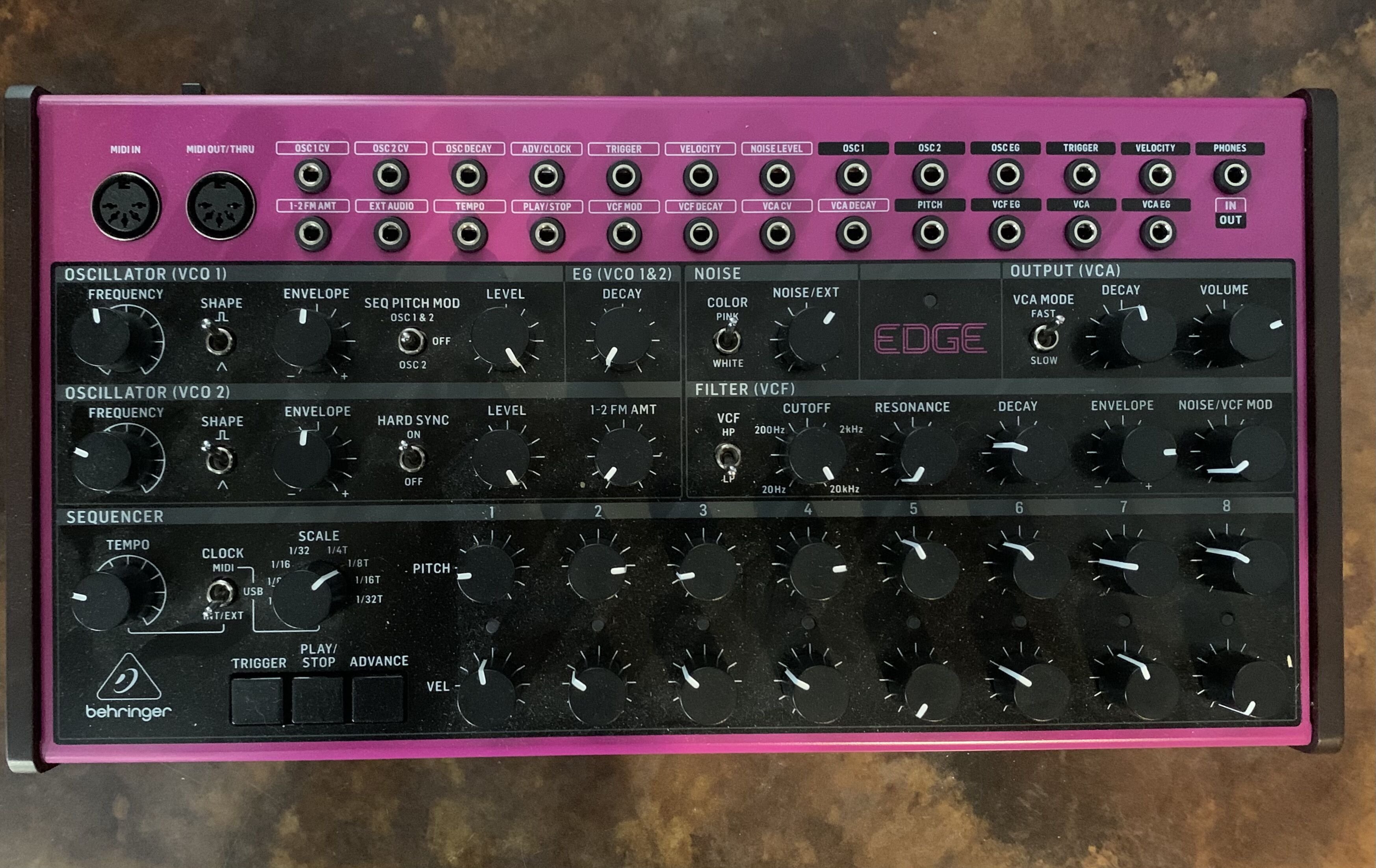 Vends Behringer Edge