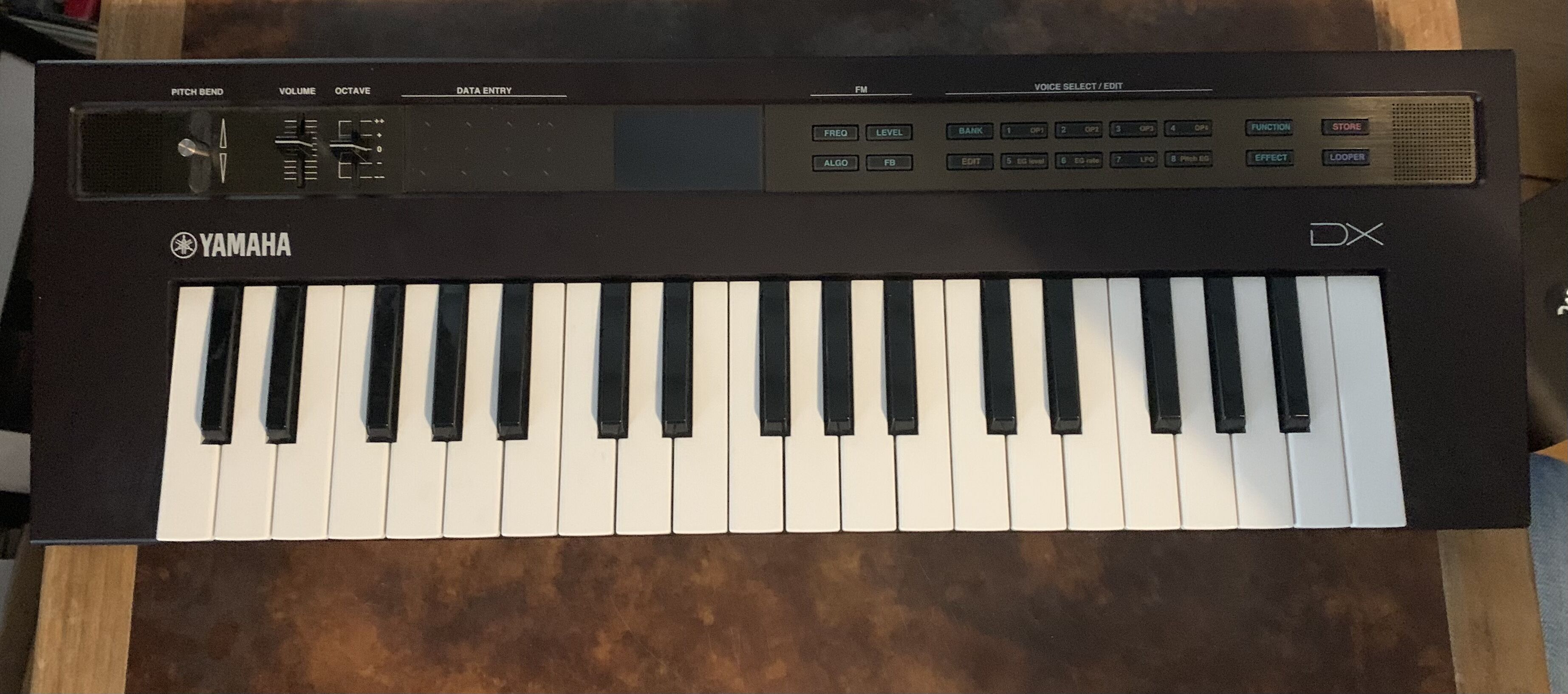 Vends Yamaha Reface DX