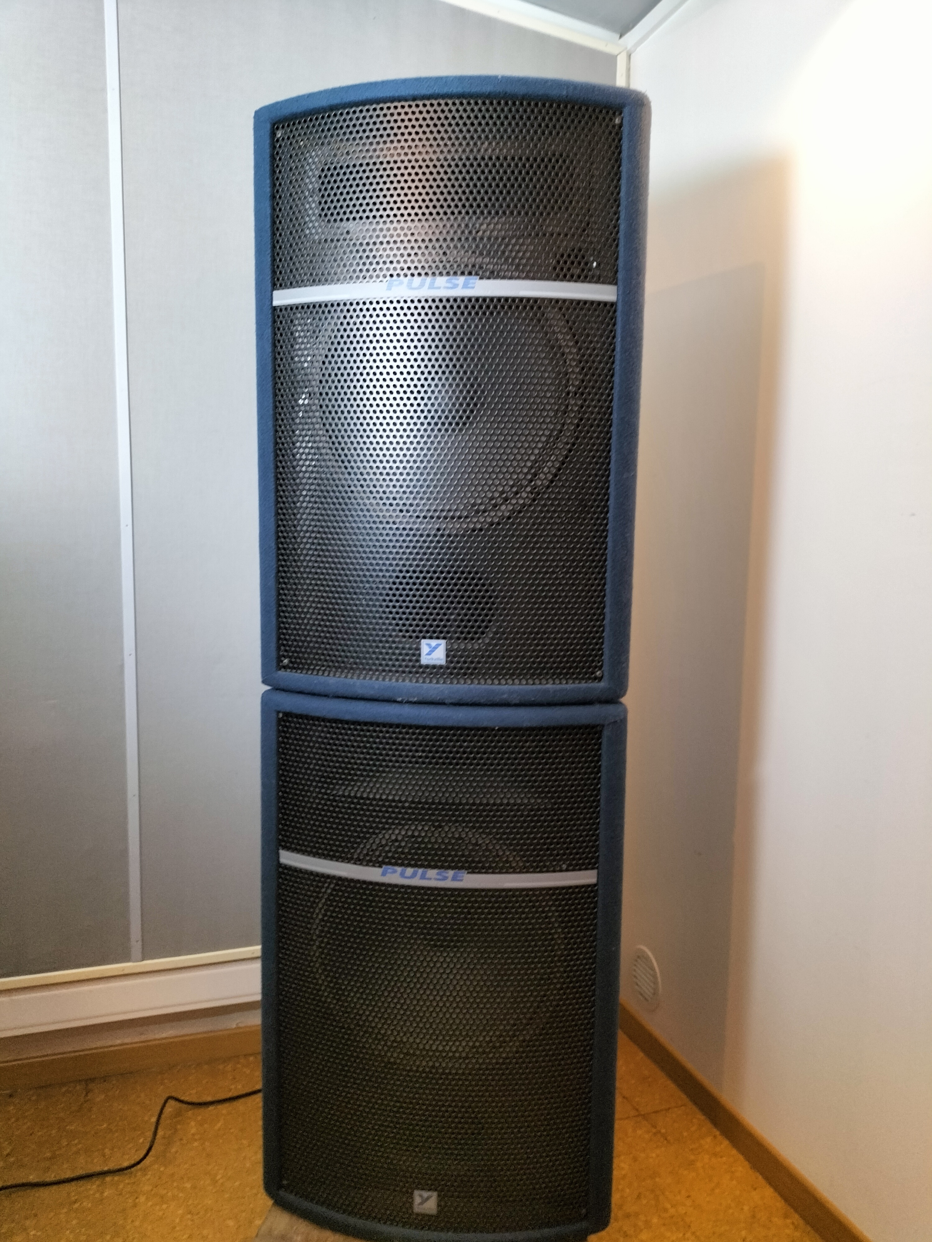 Vends paire d'enceintes passives Yorkville Pulse PR315