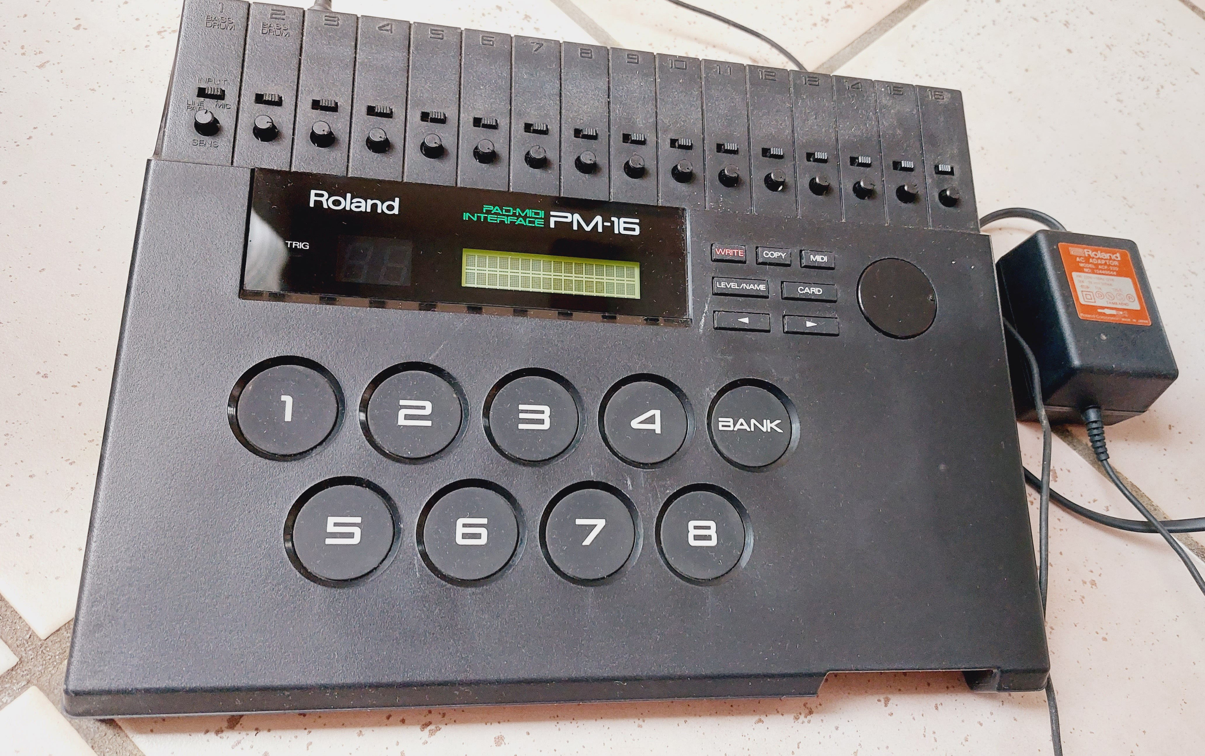 Vds convertisseur trig midi Roland PM-16