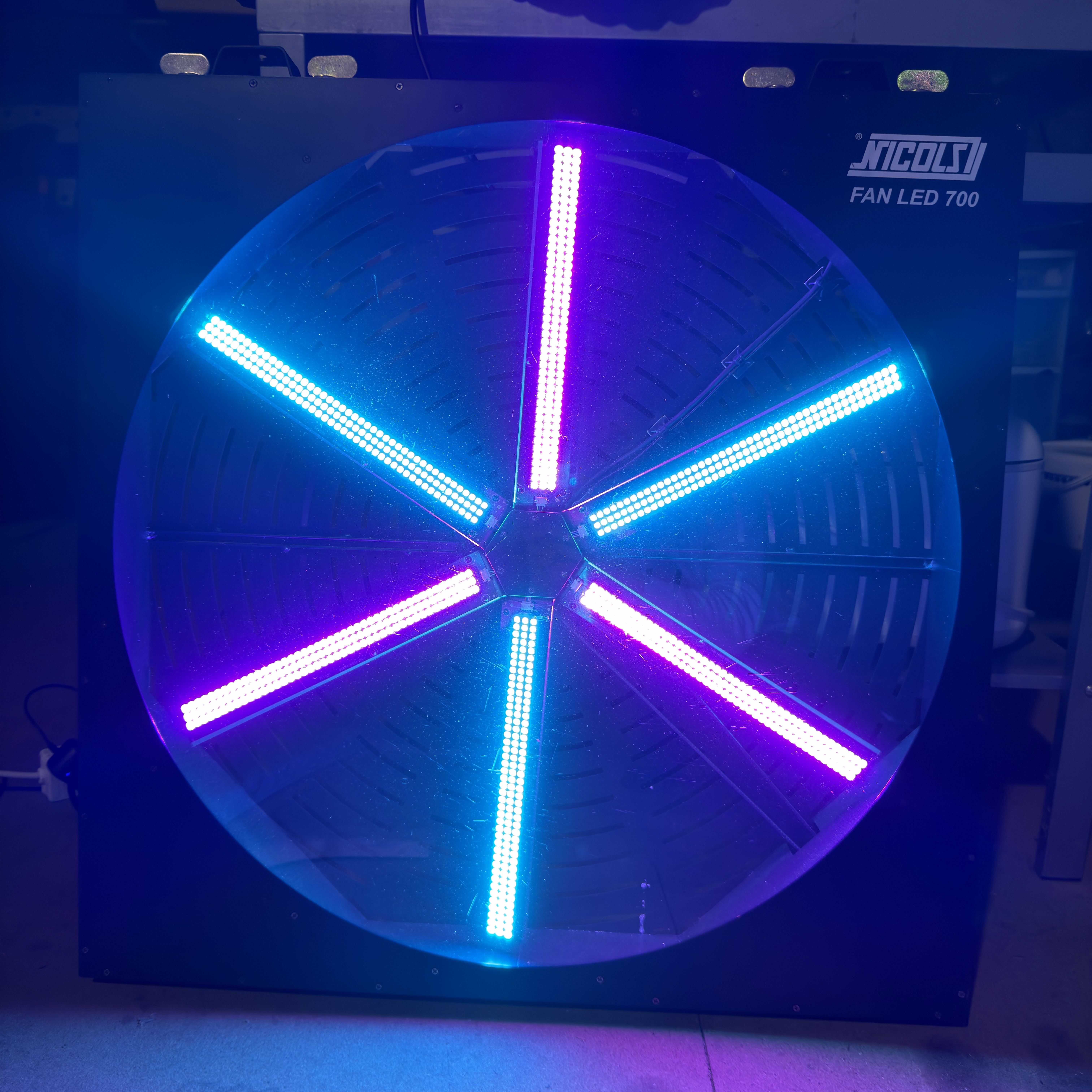 Ventilateur LED DJ Nicols Fan LED 700 DMX