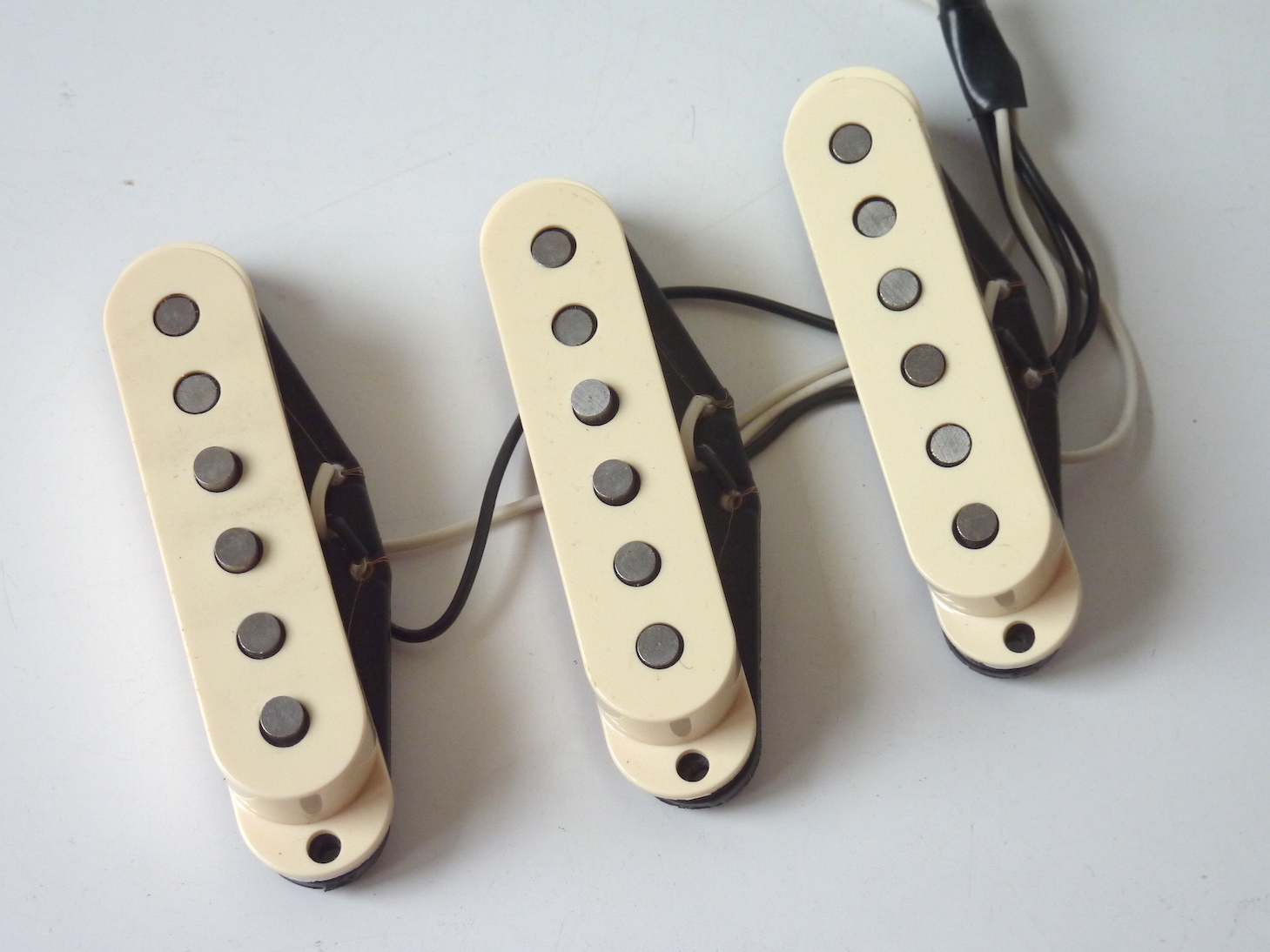 Set micros Fender Highway One Stratocaster