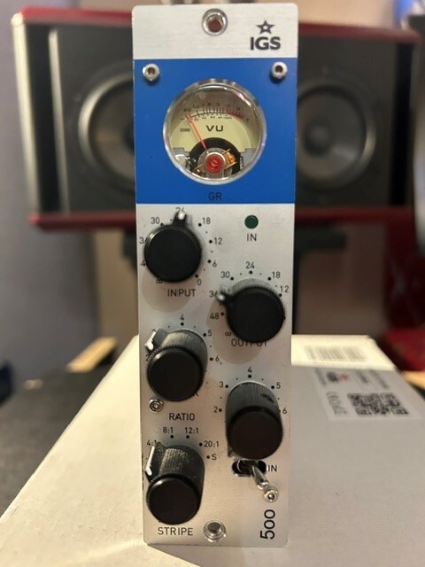 IGS audio 576 Blue Strip - Compresseur FET ( clone 1176 REV A )