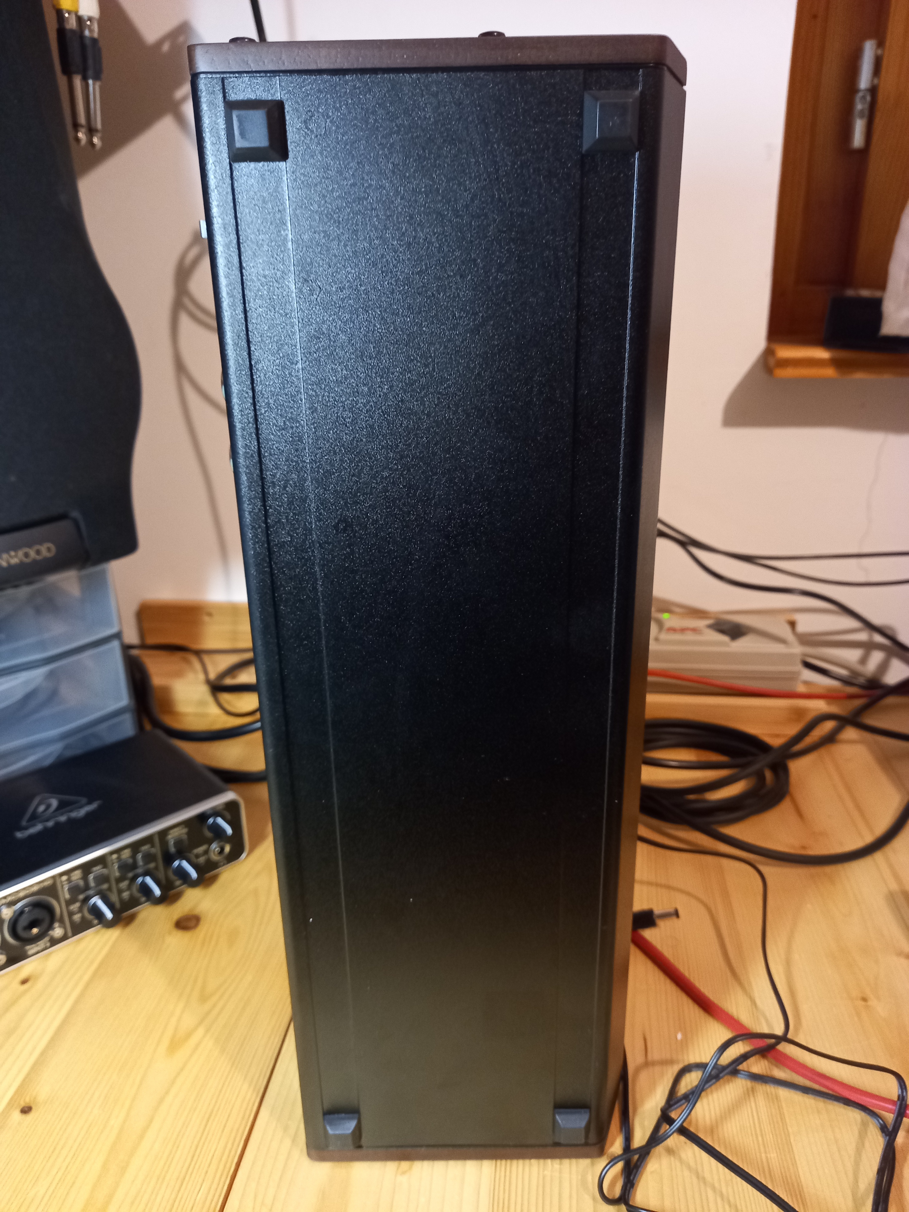 Behringer Wasp Deluxe (425)