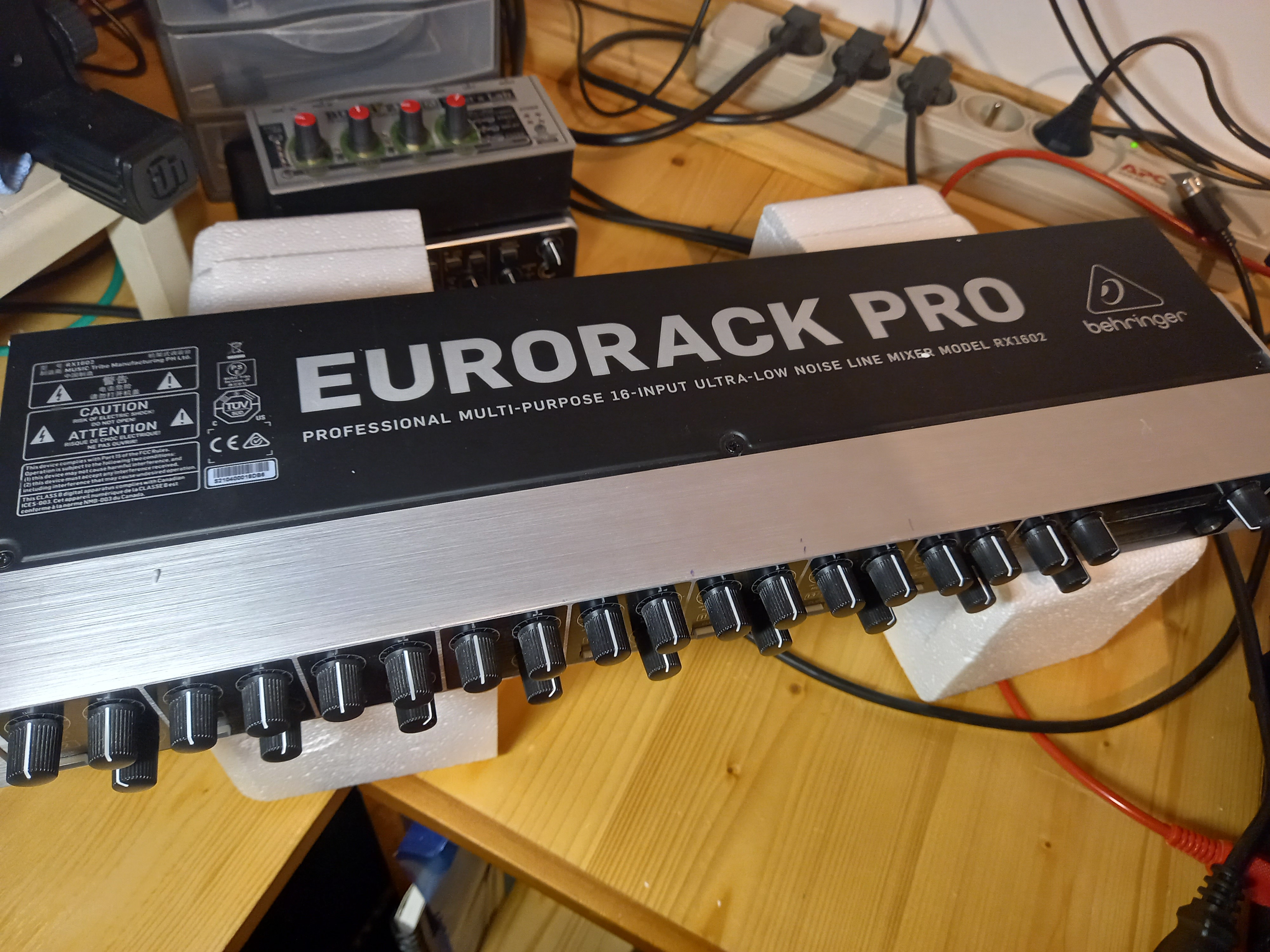 Behringer Eurorack RX1602 V2 (28125)