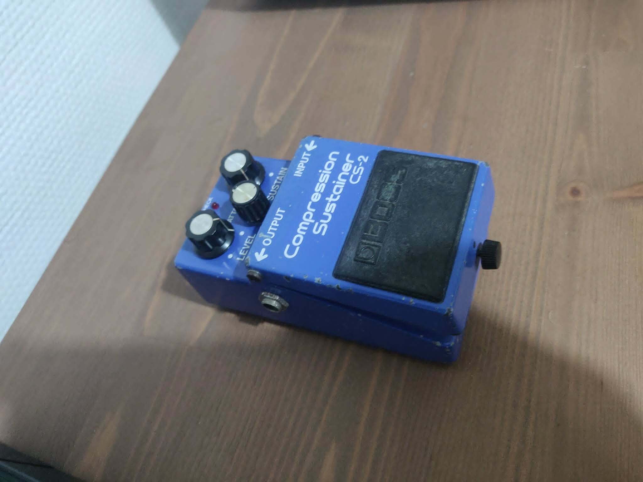 Boss CS-2 dans son jus, parfaitement fonctionnelle