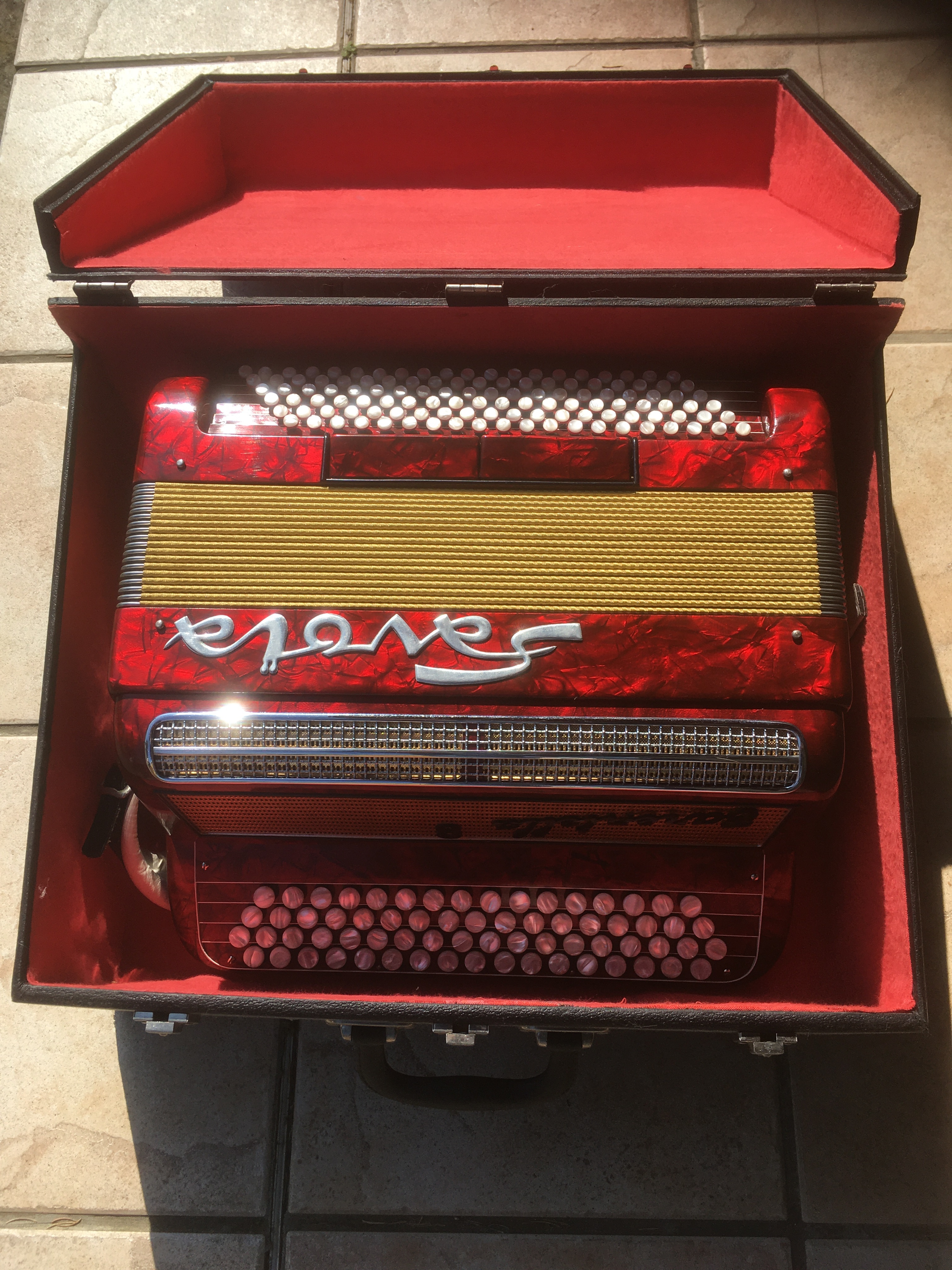 Vends accordéon