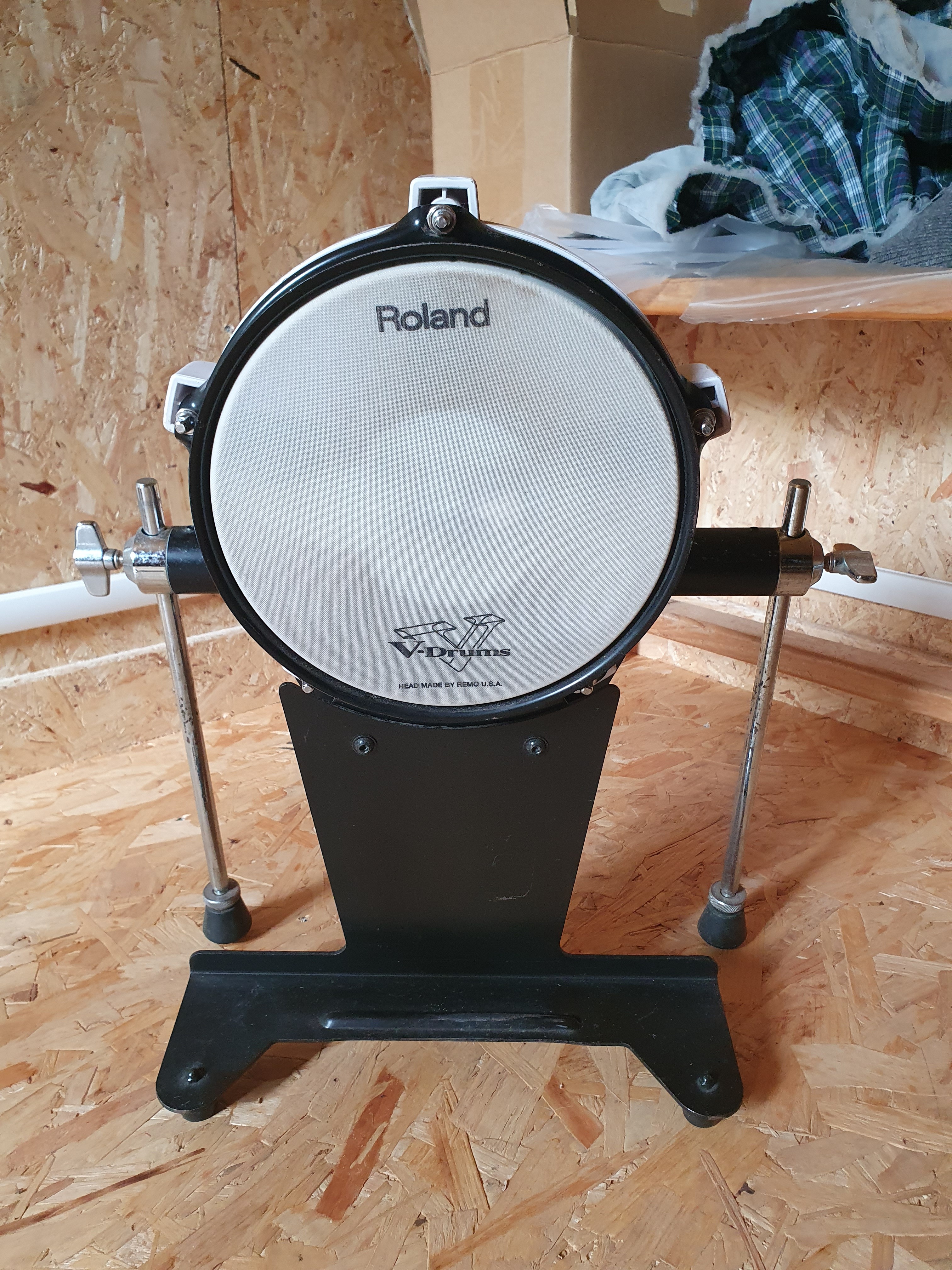 Vends grosse caisse roland kd80