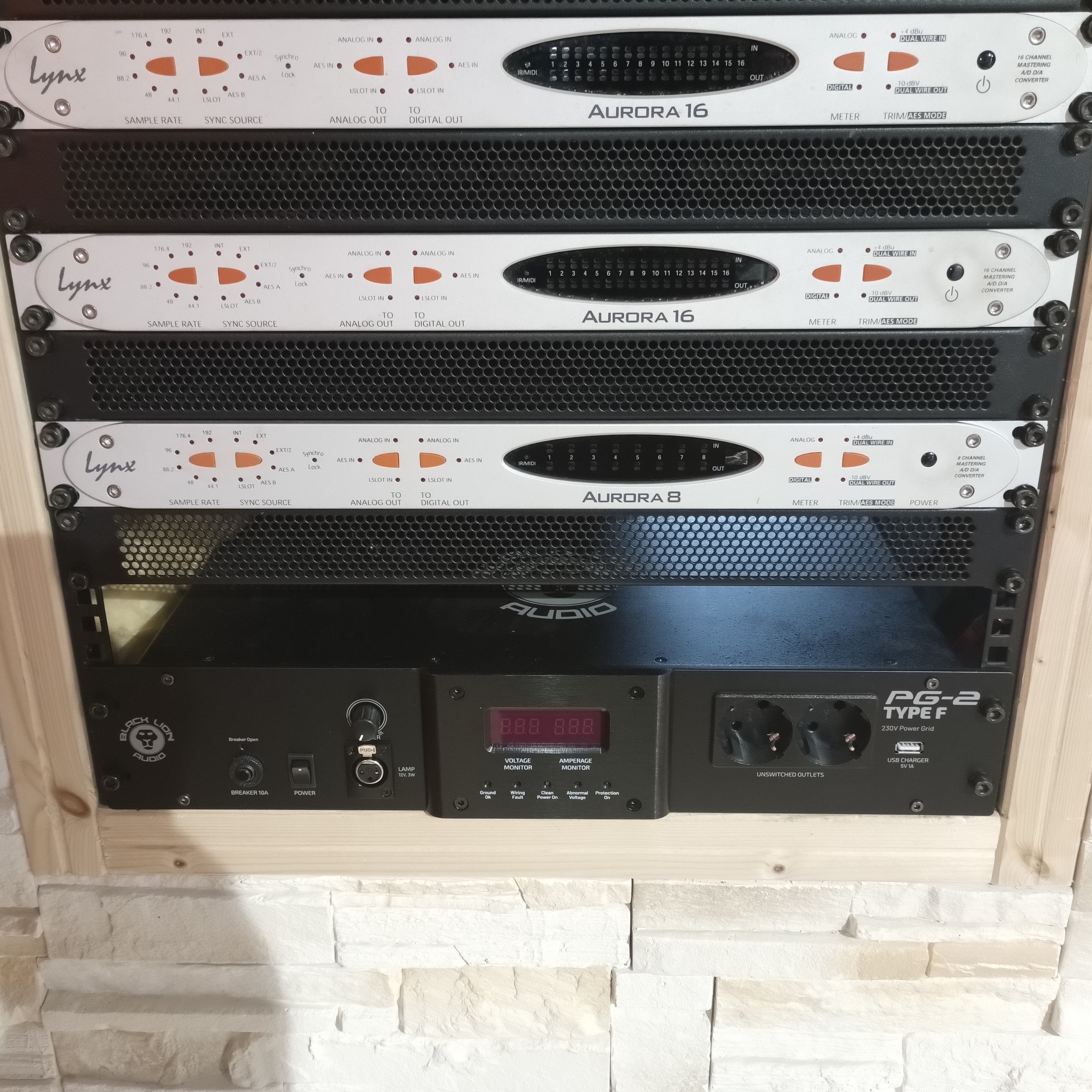 Lynx Aurora 16 mastering LT-HD