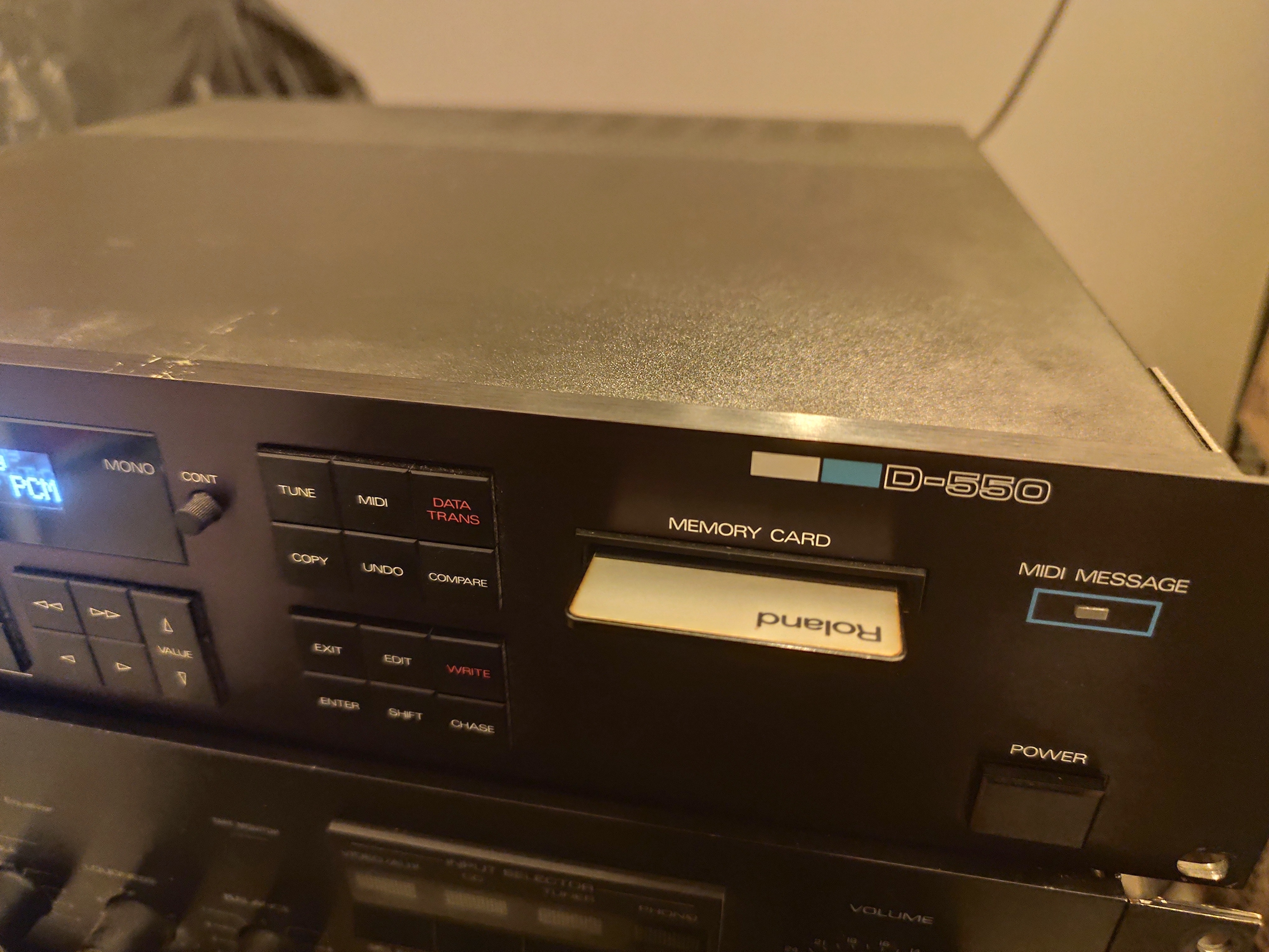 Roland D-550 (99882)