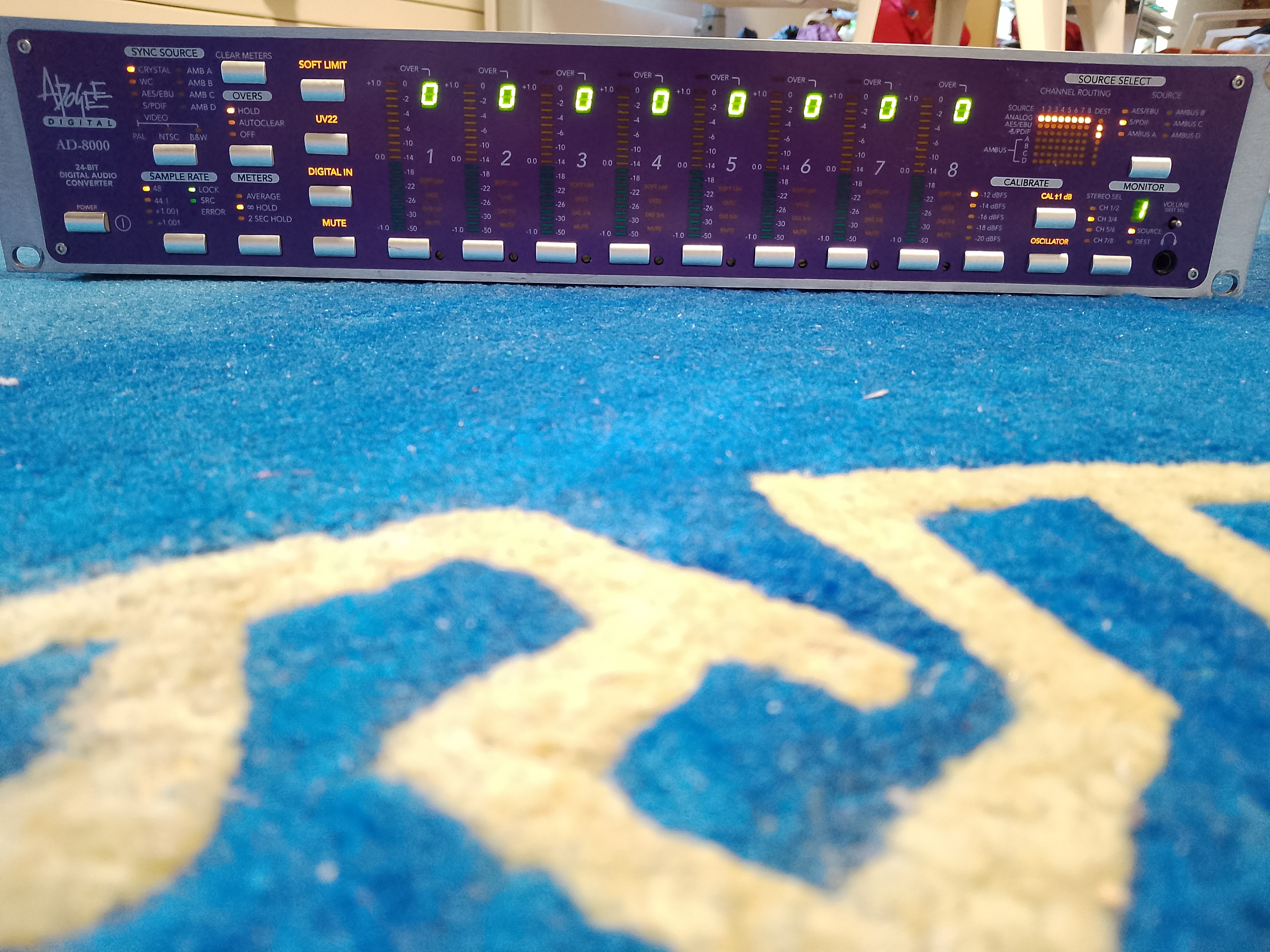 Apogee AD-8000 (36473)