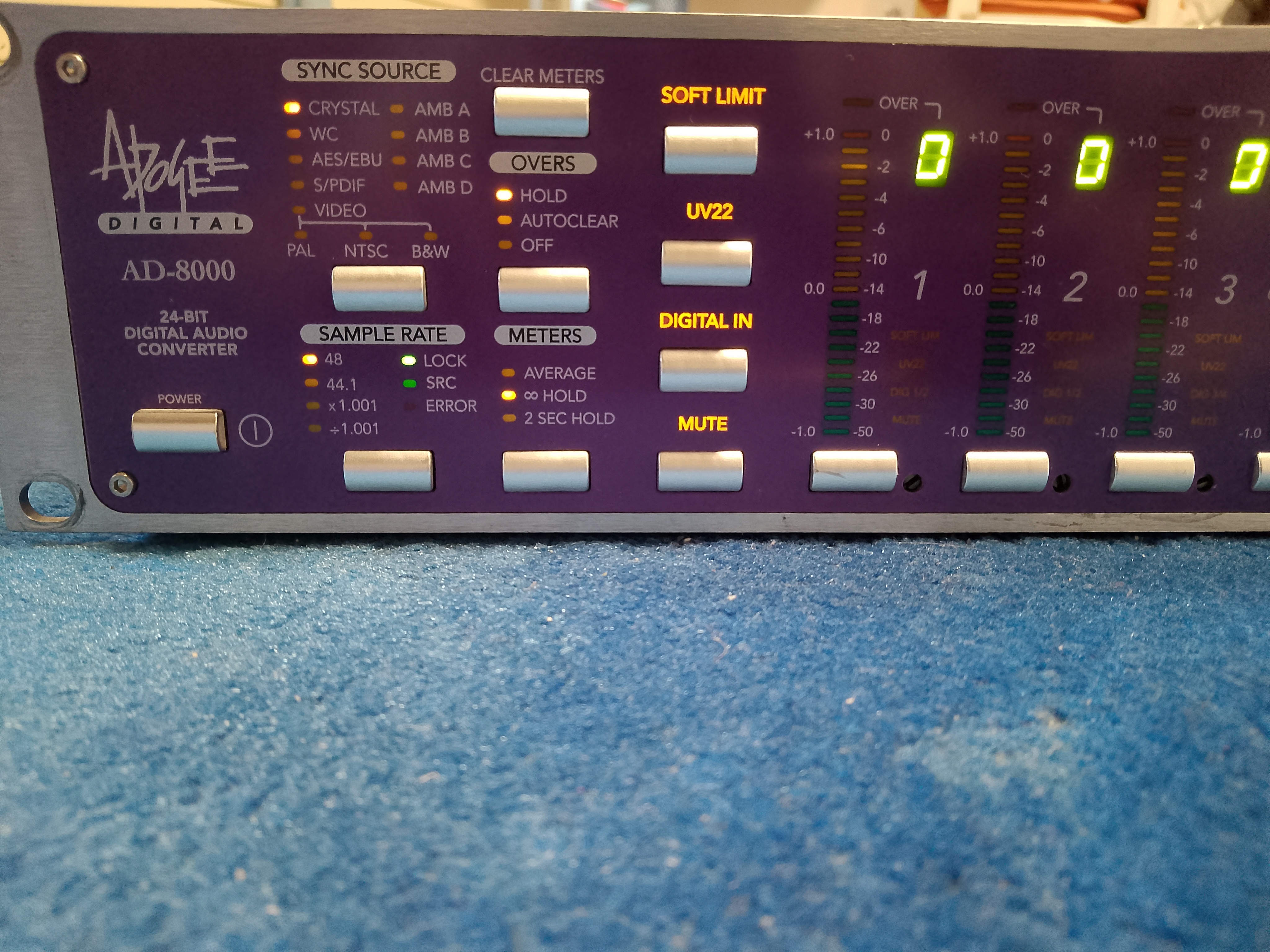 Apogee AD-8000 (84803)