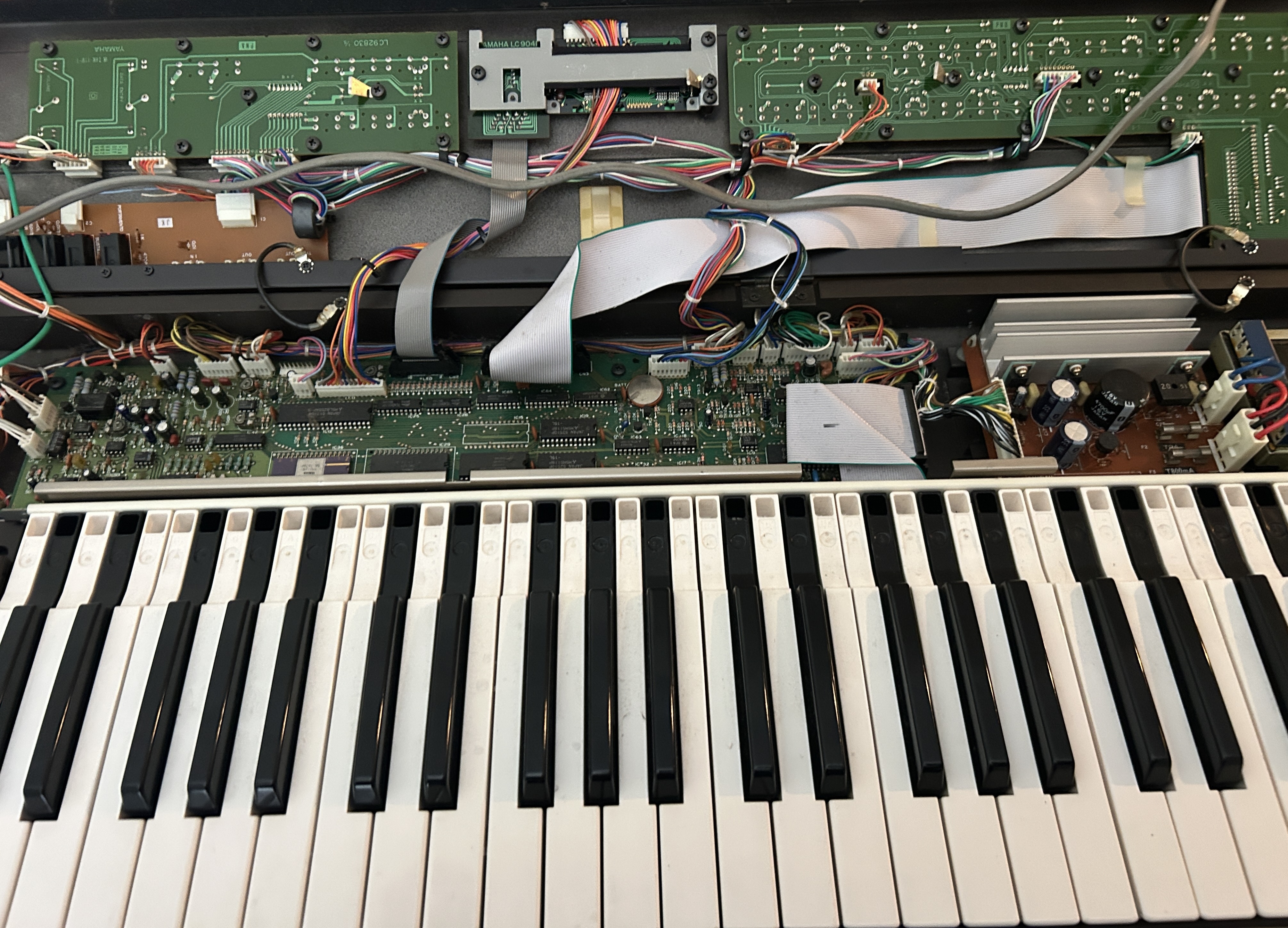Yamaha DX7 (26085)