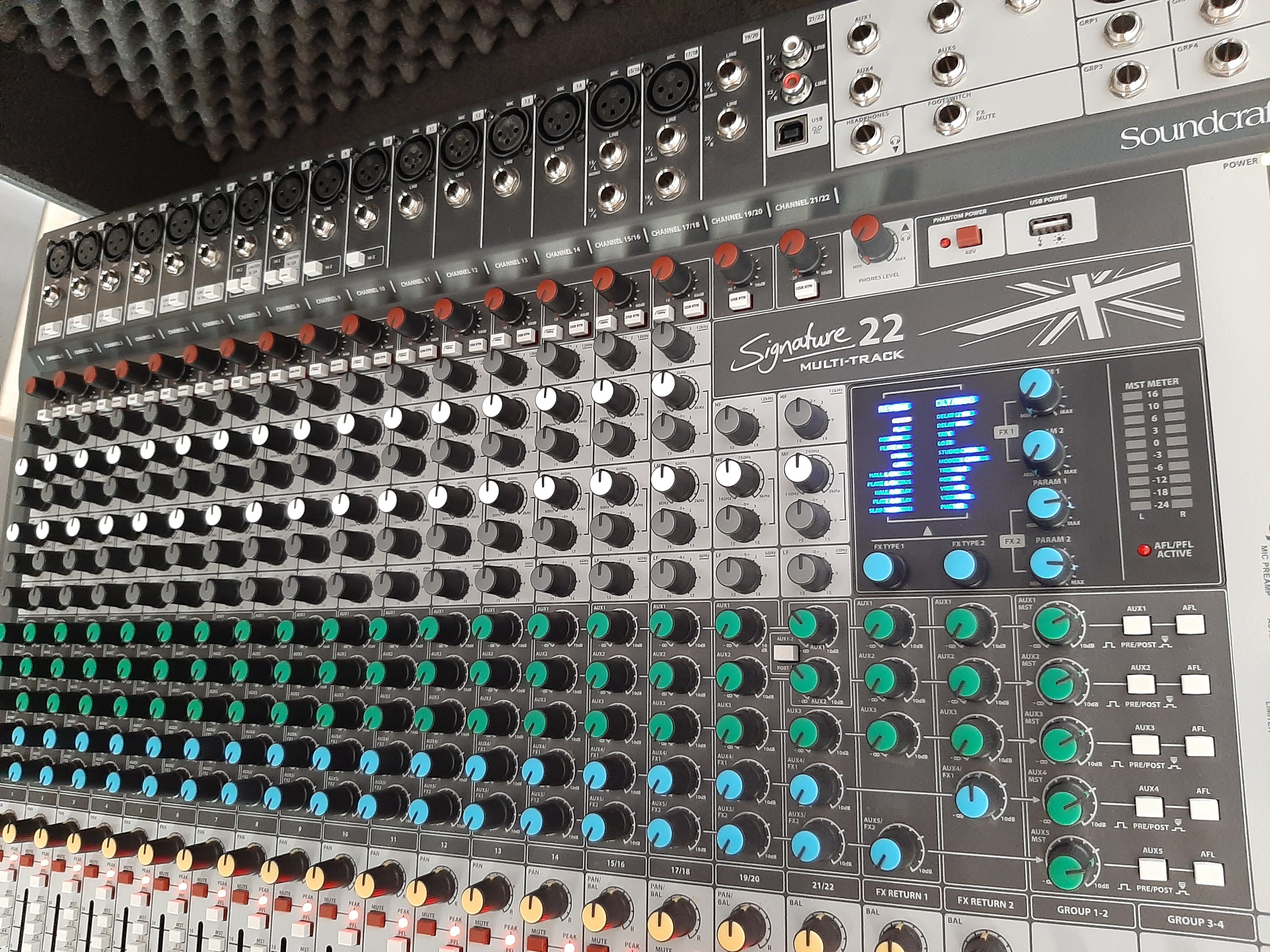 Soundcraft Signature 22 MTK (30569)