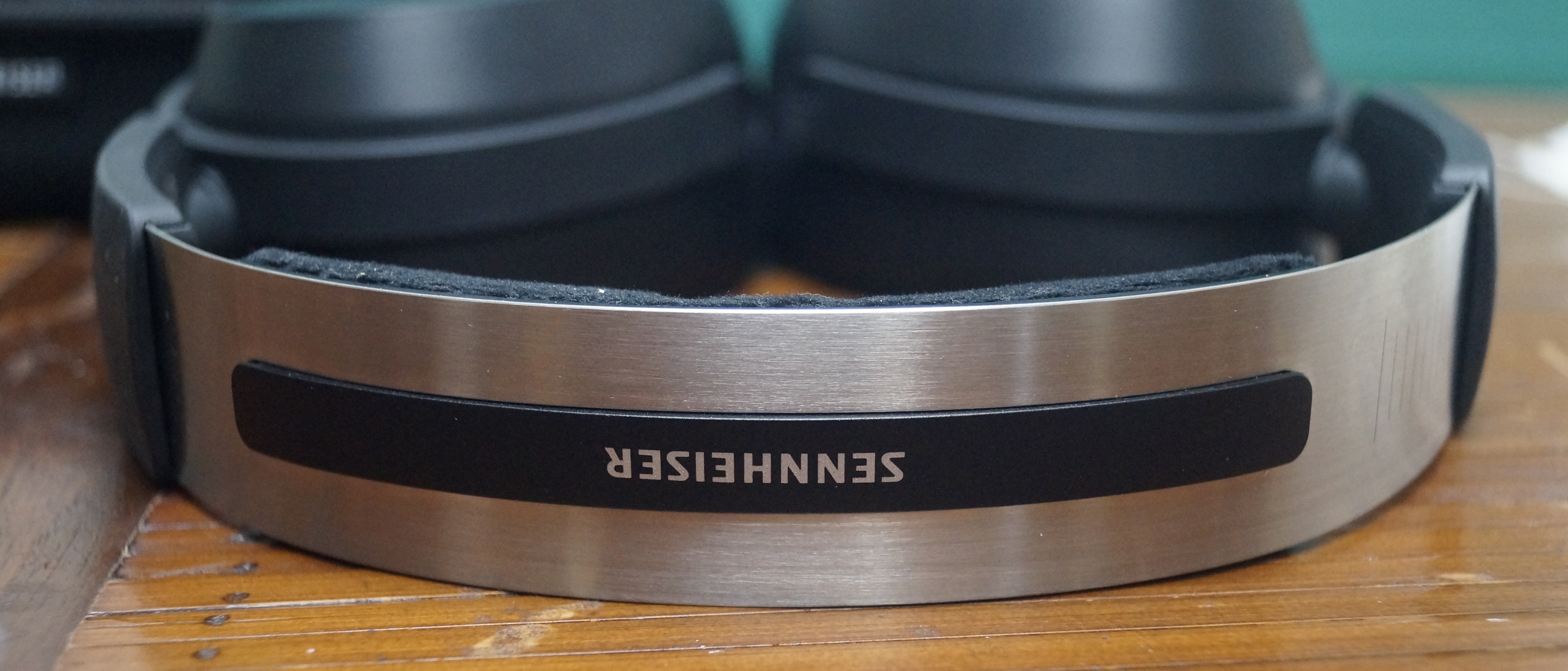 Sennheiser HD480PRO logo