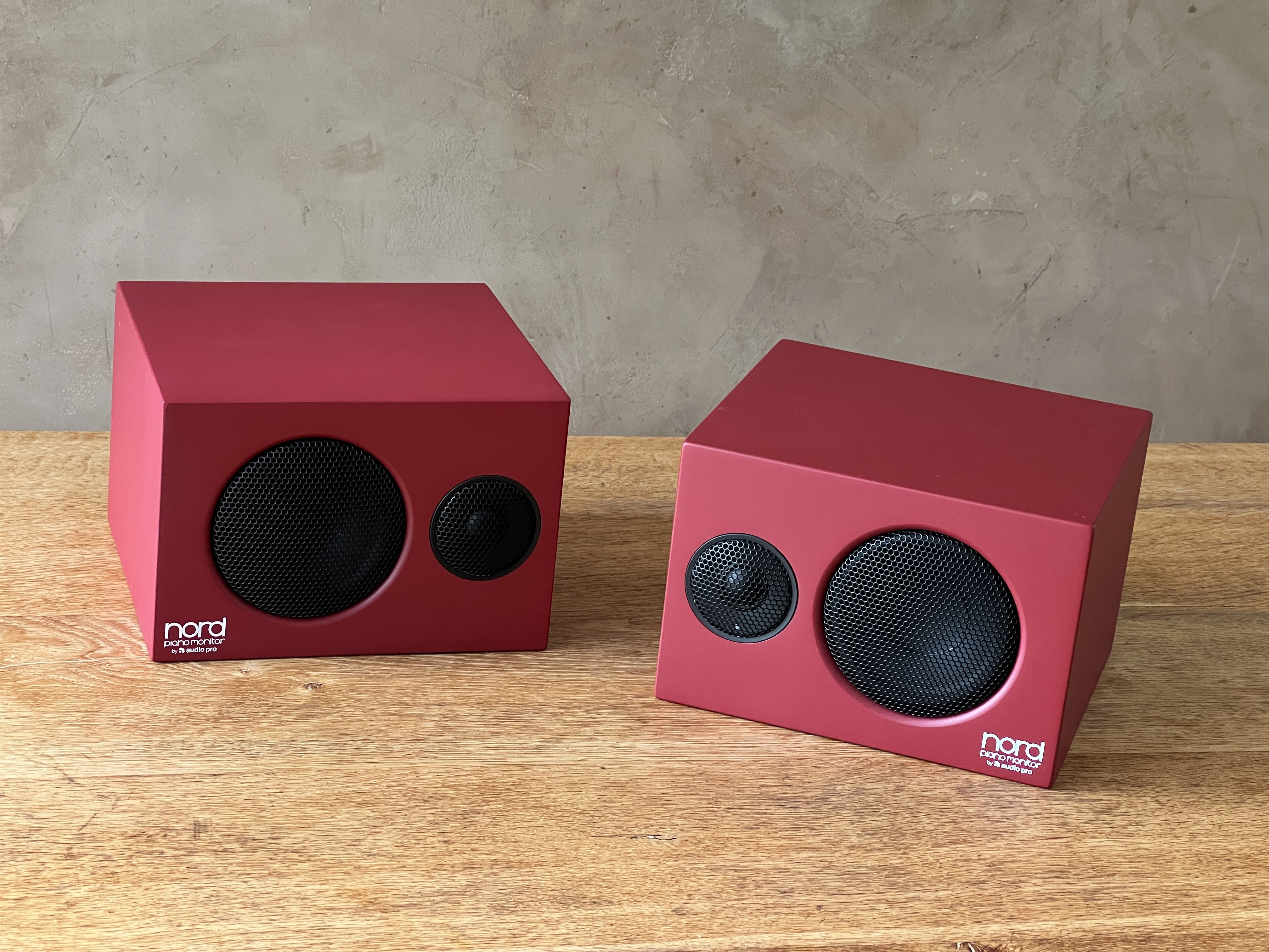 Clavia Nord Piano Monitor V2 + brackets