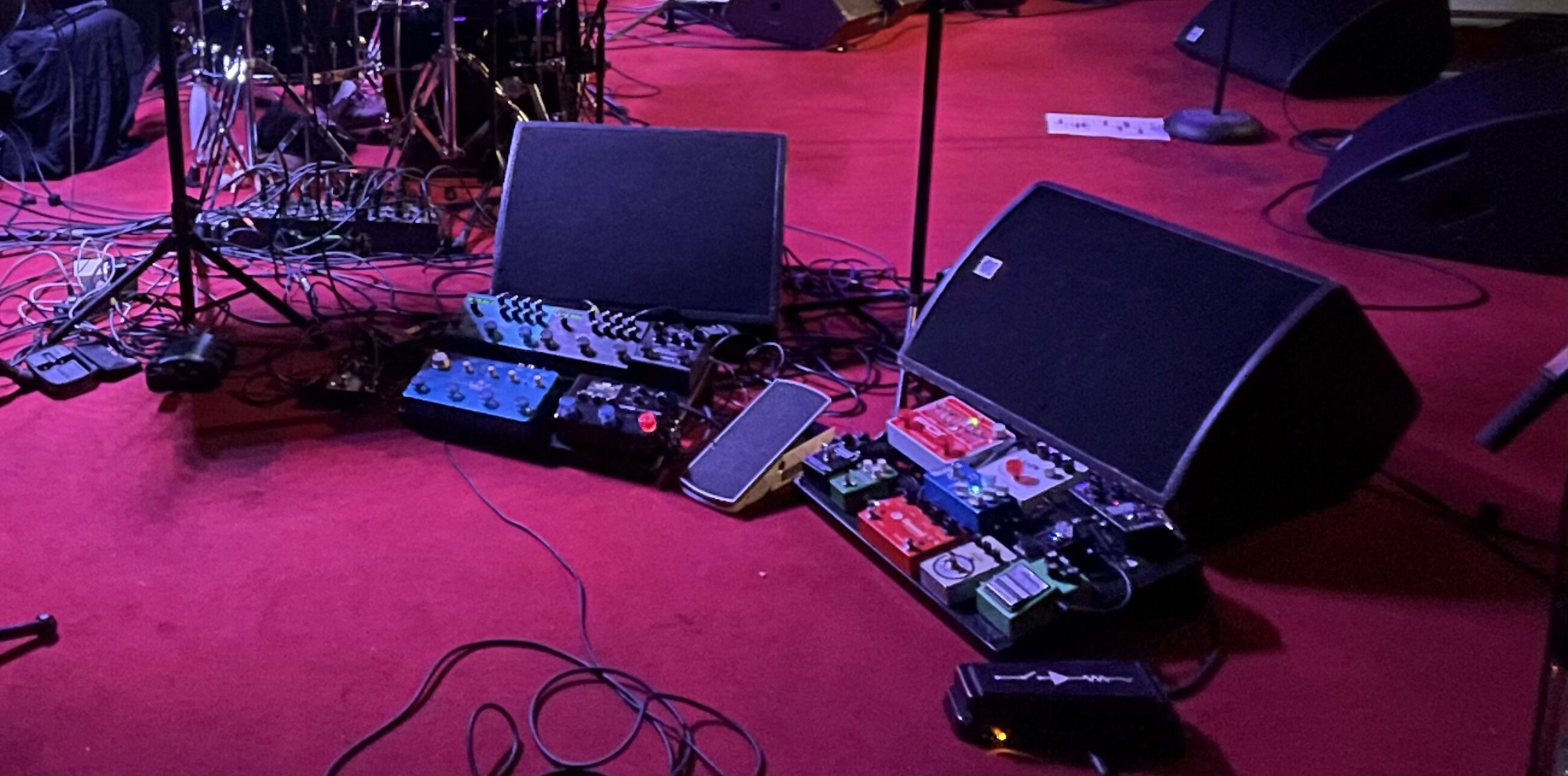 Vente gros setup pédales (STRYMON, LINE6, EHX, MXR…) 