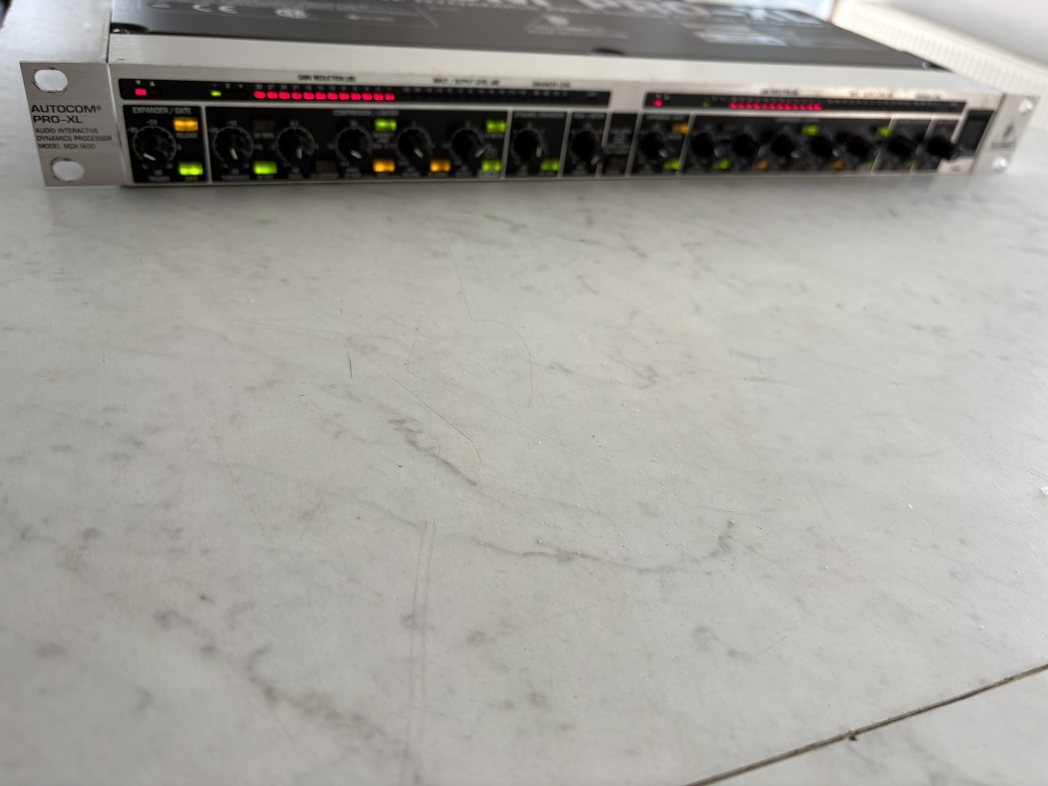 behringer mdx1600