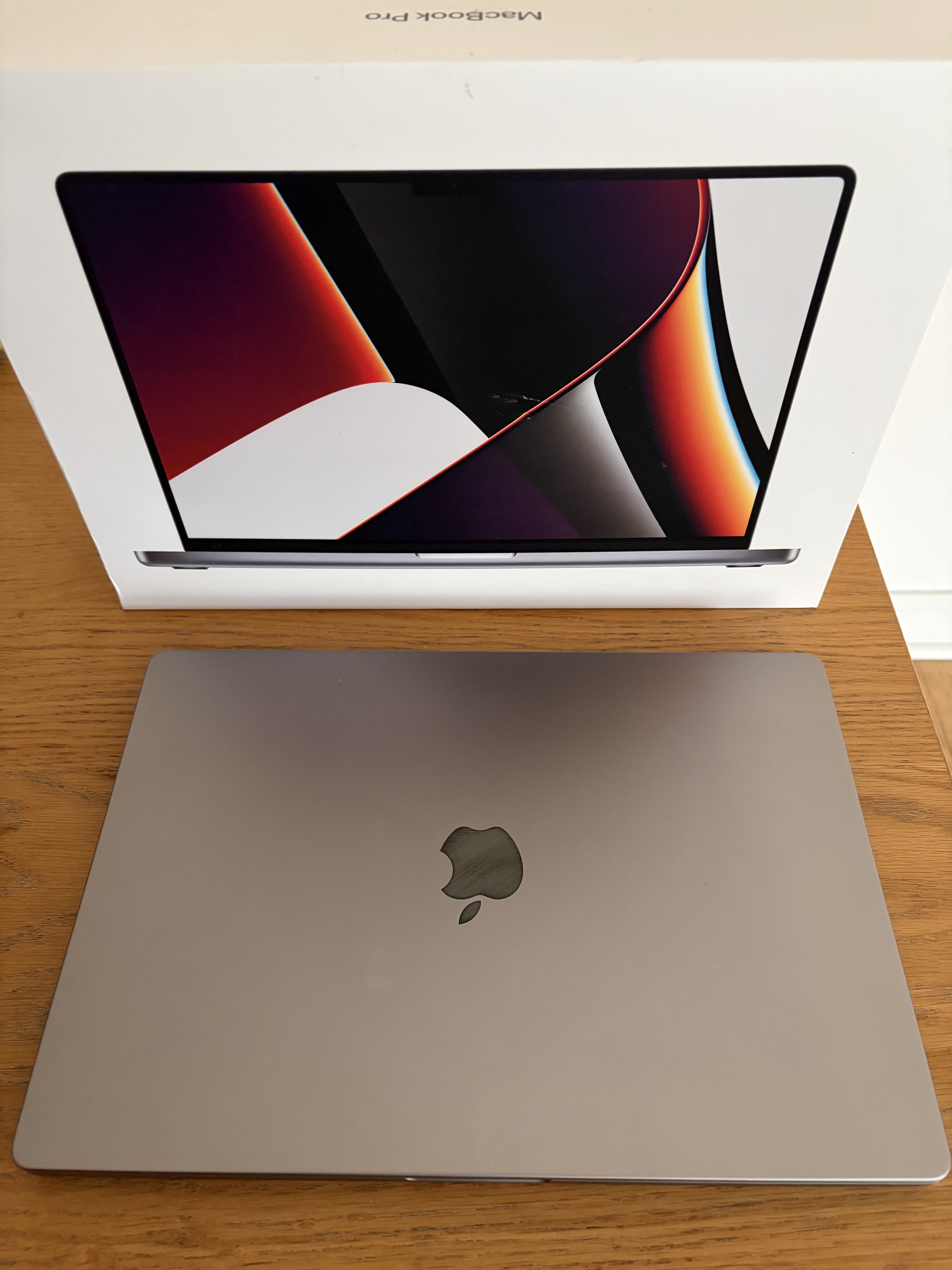 MacBook Pro 16” 2021 M1 Max / 32 Go RAM / 2 To SSD / Très bon état