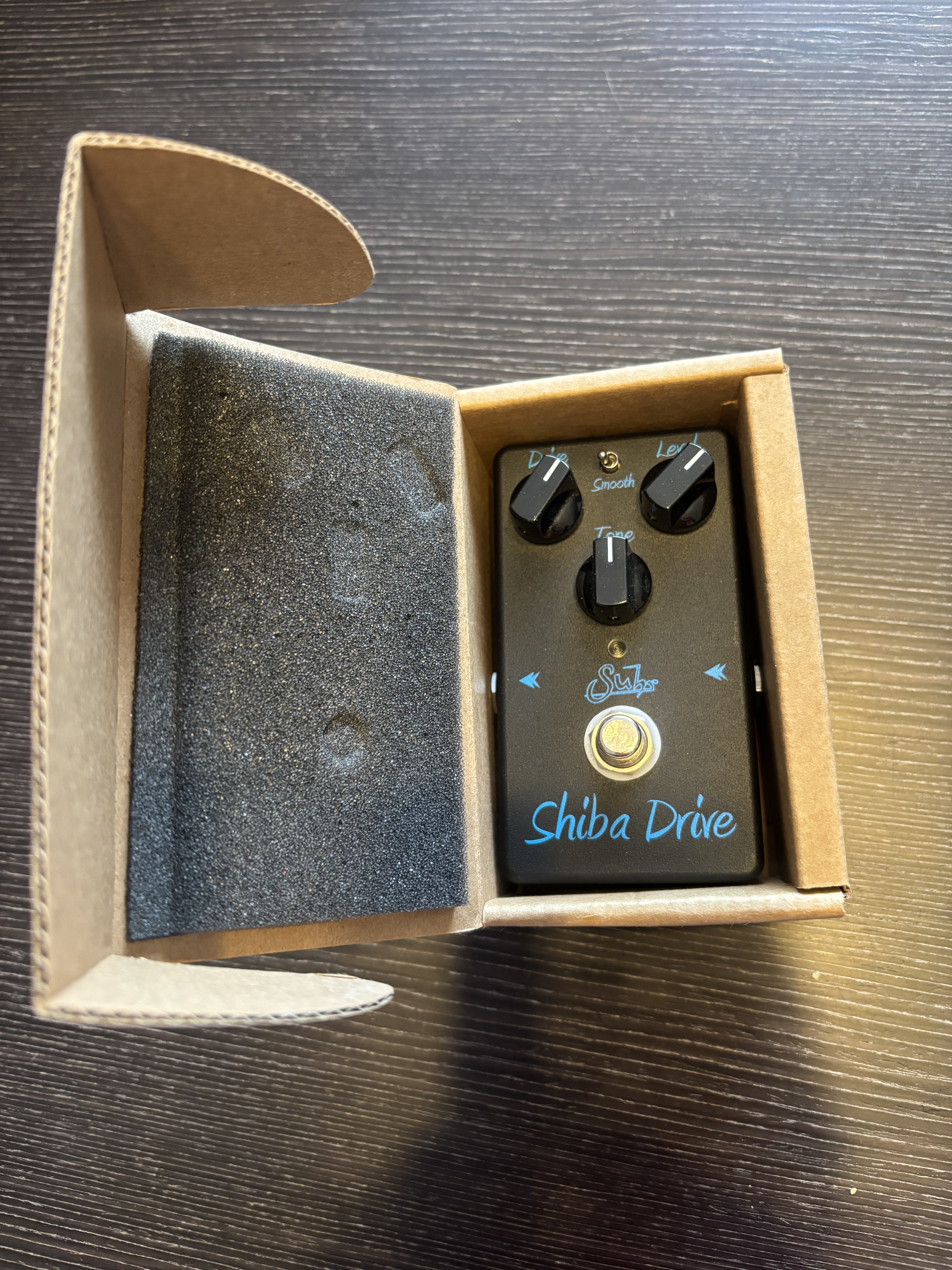 Vends Shiba Drive, Black Edition, comme neuve, jamais sortie du home studio