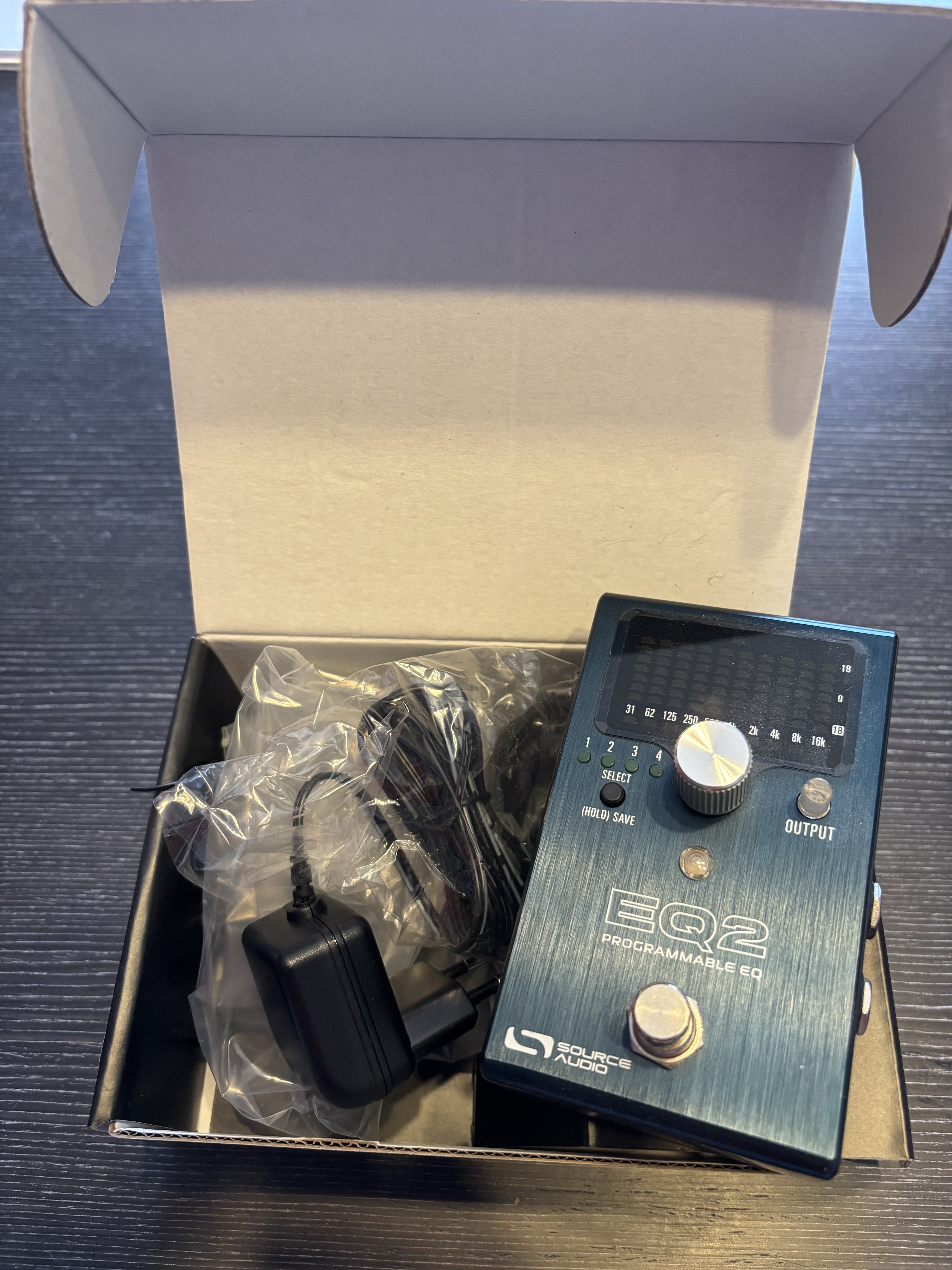 Vends Source Audio, EQ2, comme neuve, jamais sortie de mon studio.