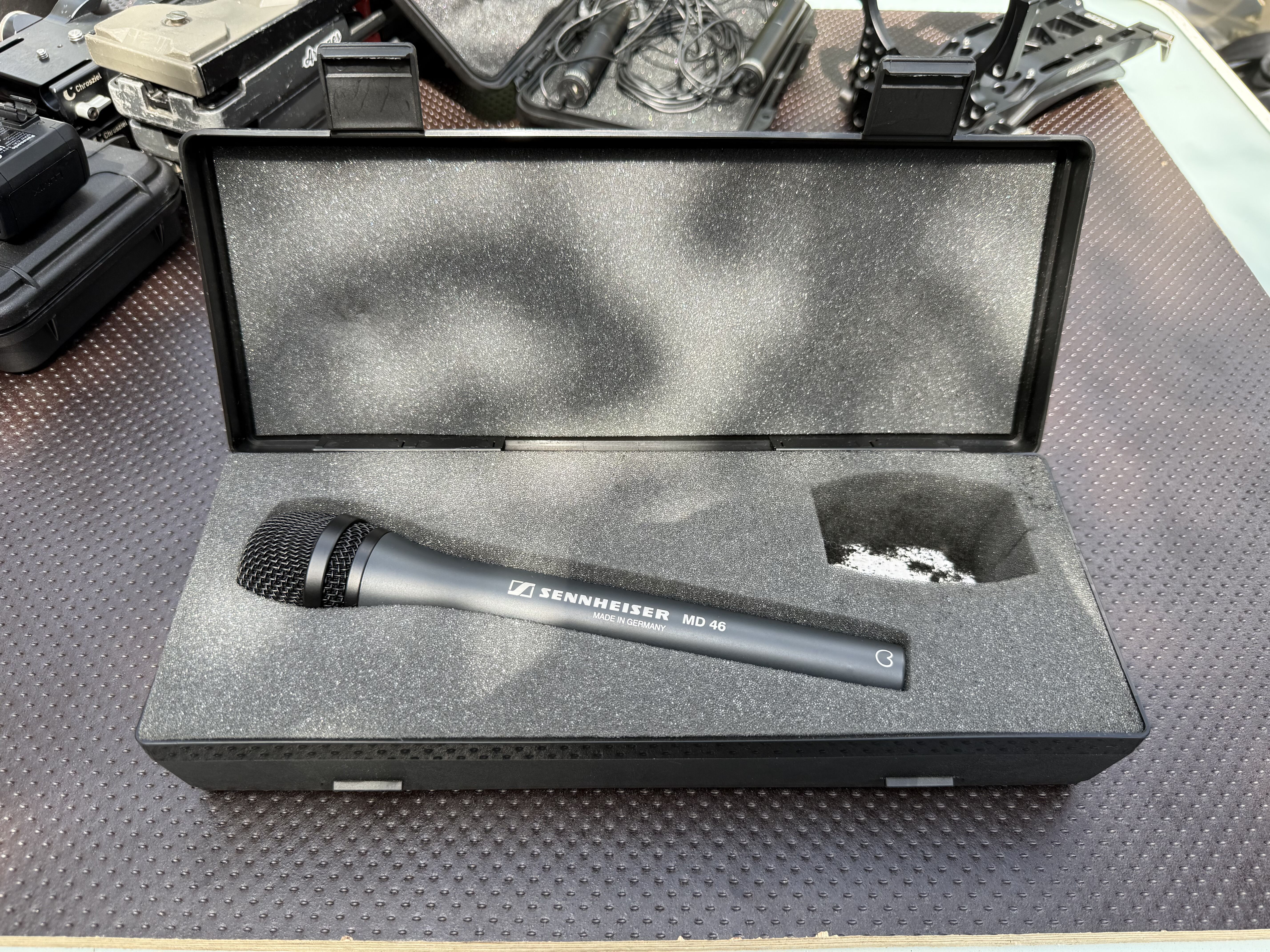Micro main Sennheiser MD46 – Dynamique cardioïde, parfait pour voix et instruments