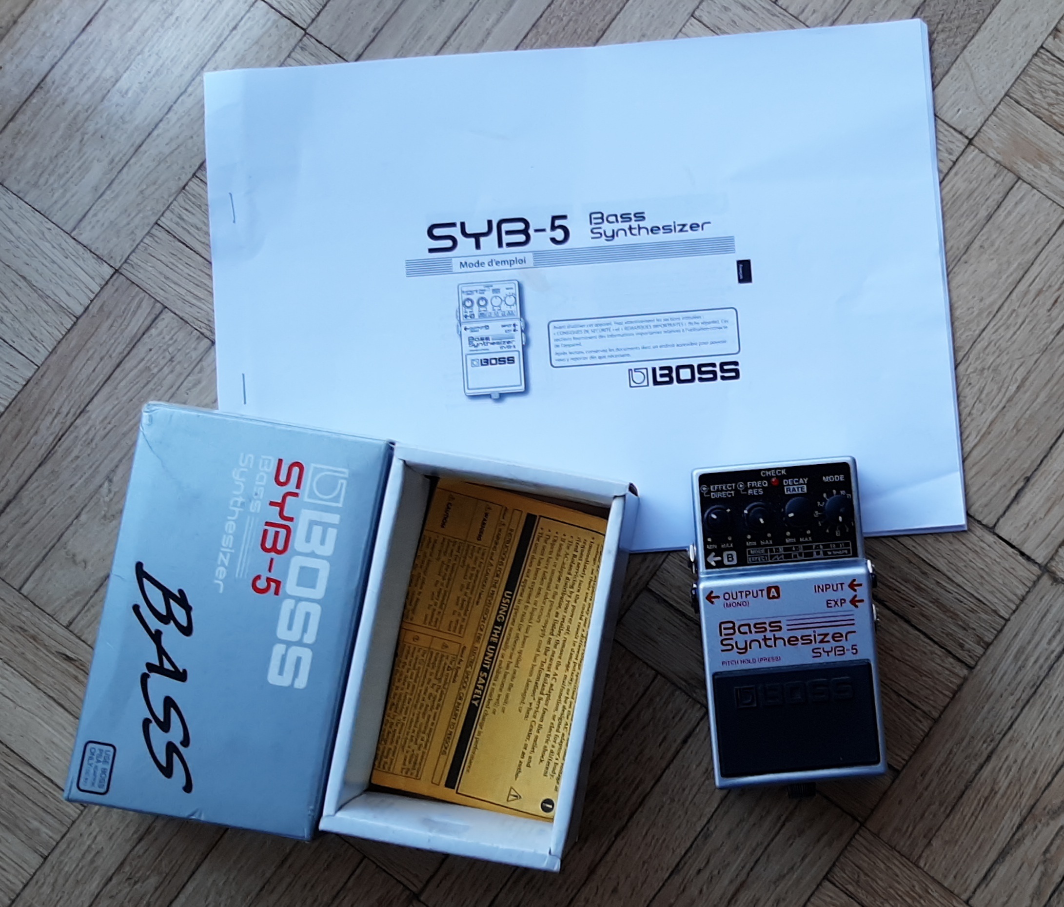 pédale BOSS SYB-5 synthé bass