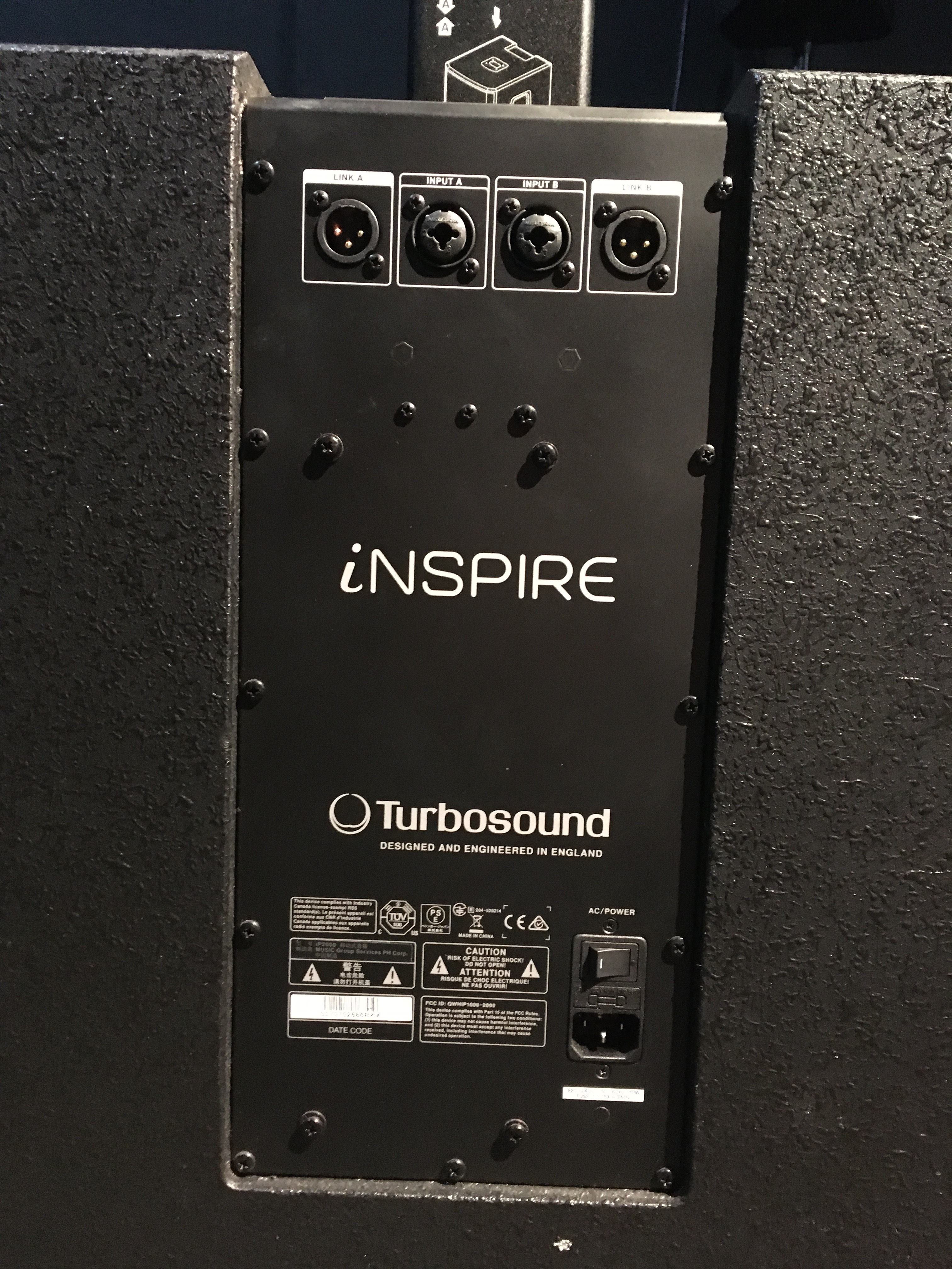 Turbosound iP2000 (28809)