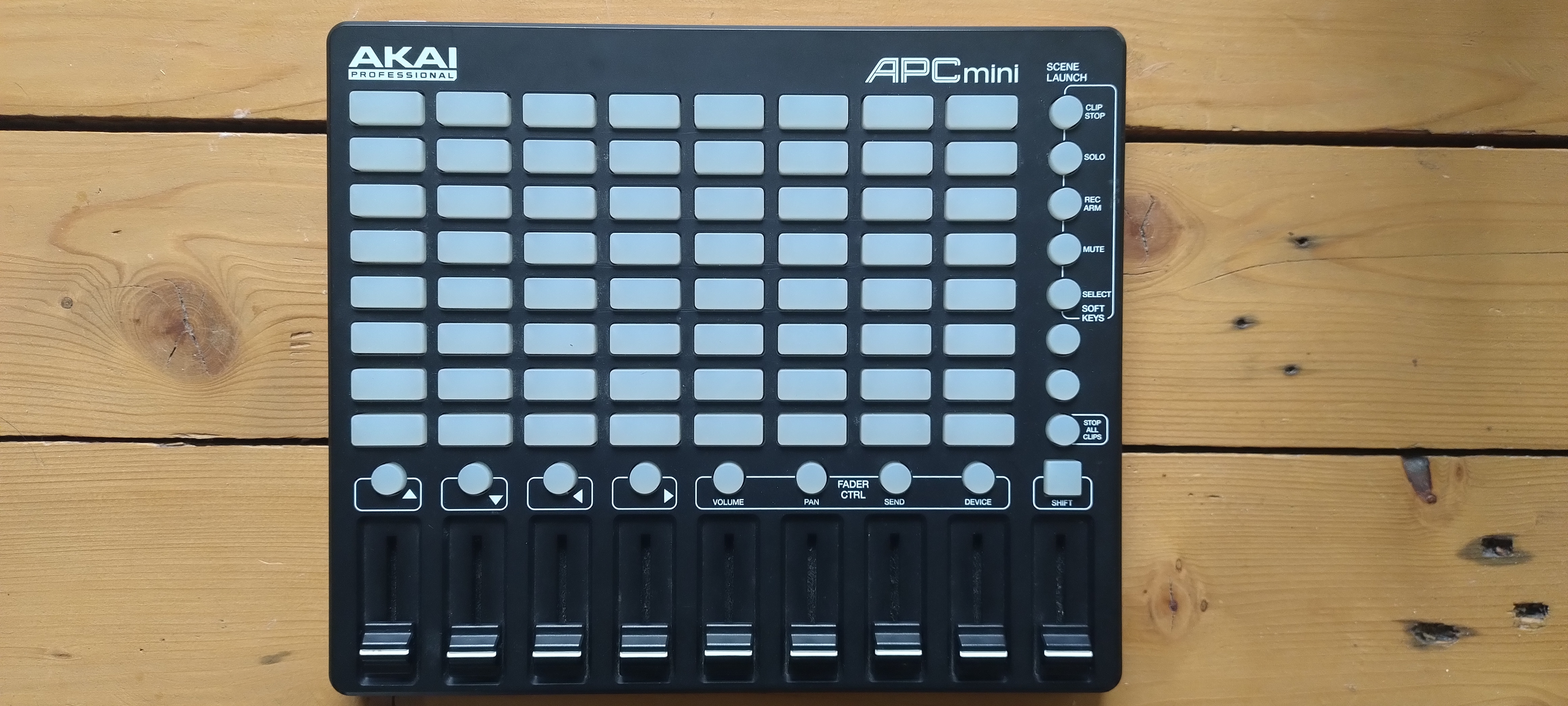 Akai APC mini