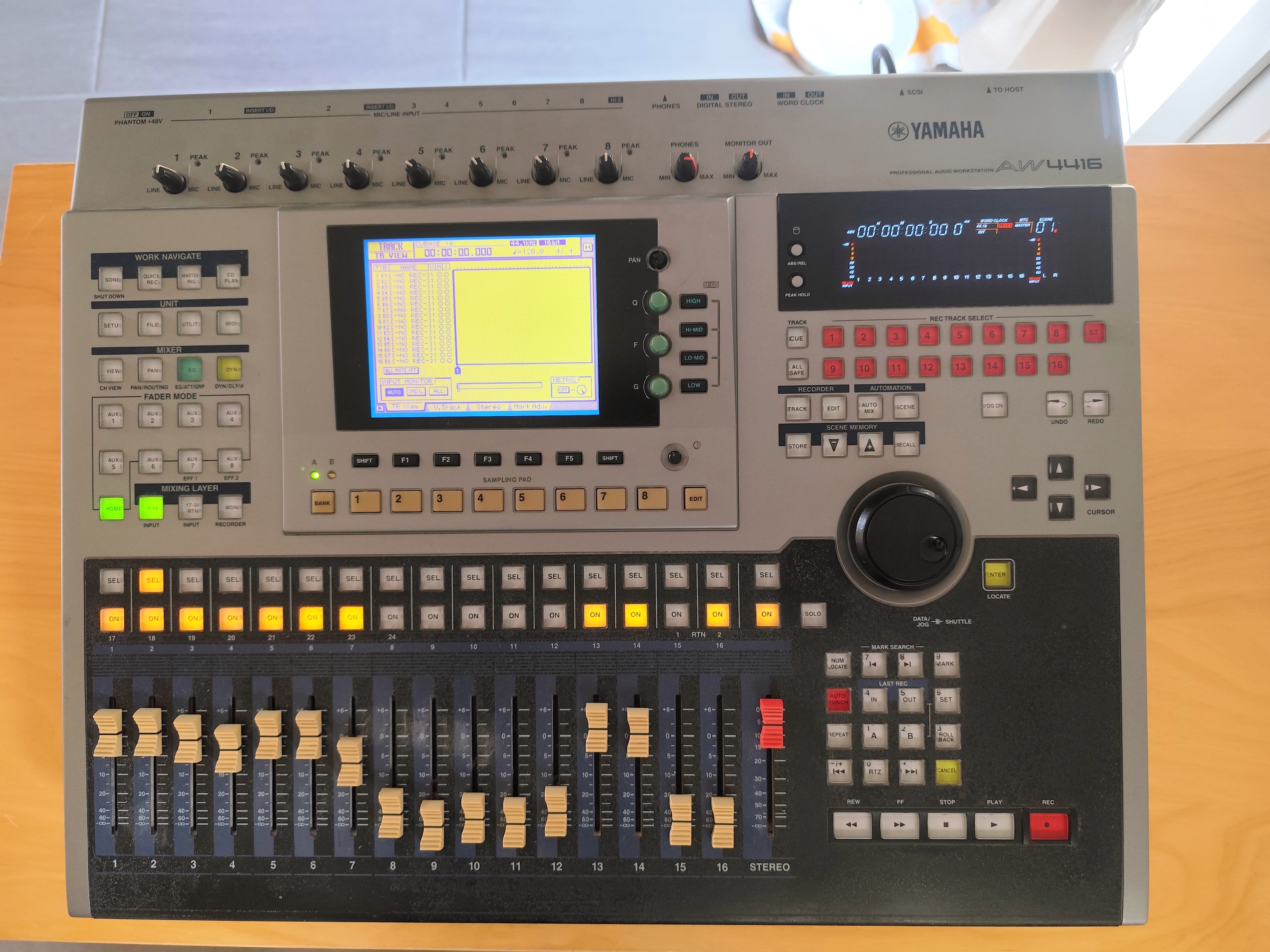 AW4416 V2 + manuels 