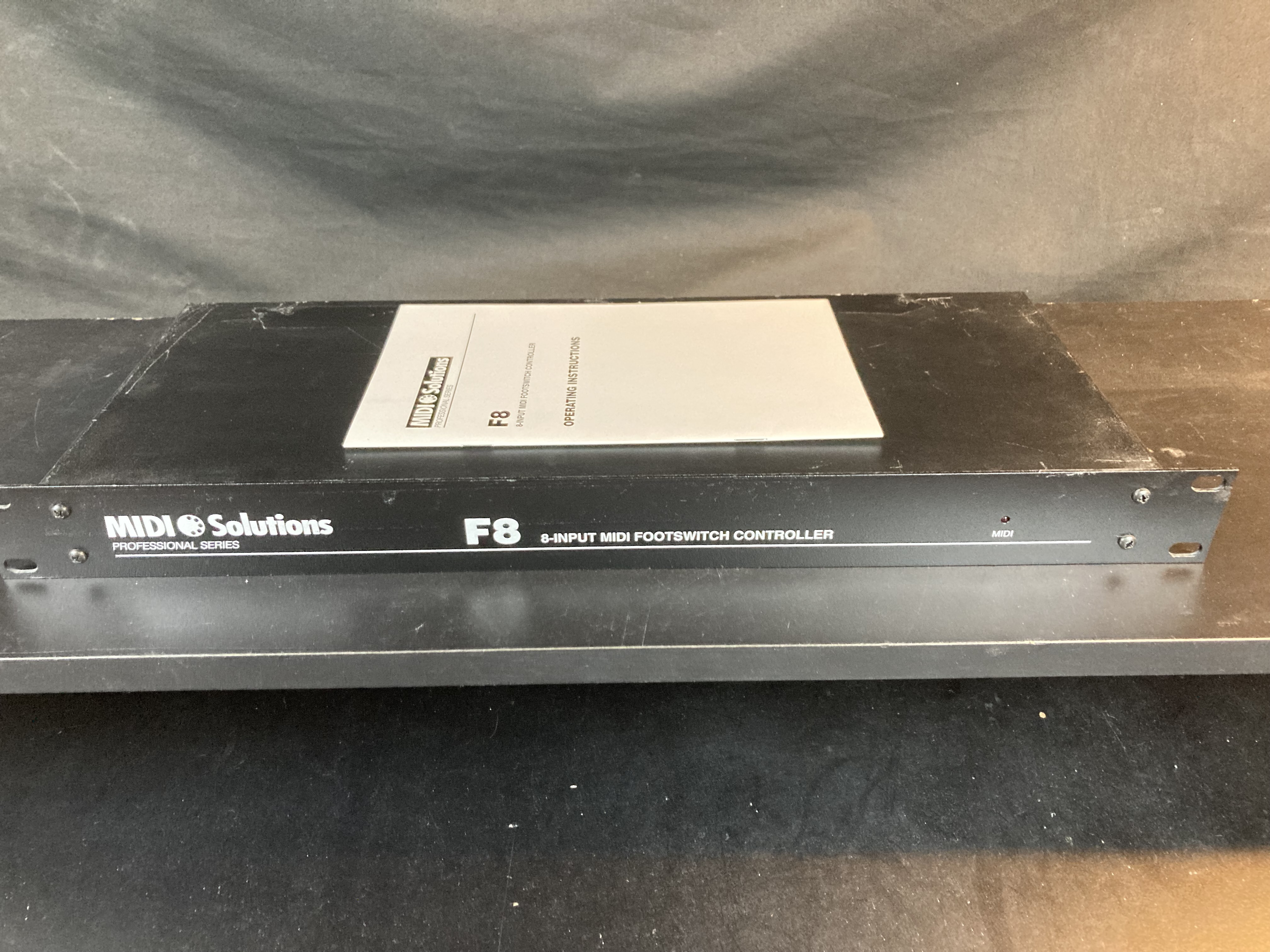 Controleur 8 footswitchs Midi solution F8