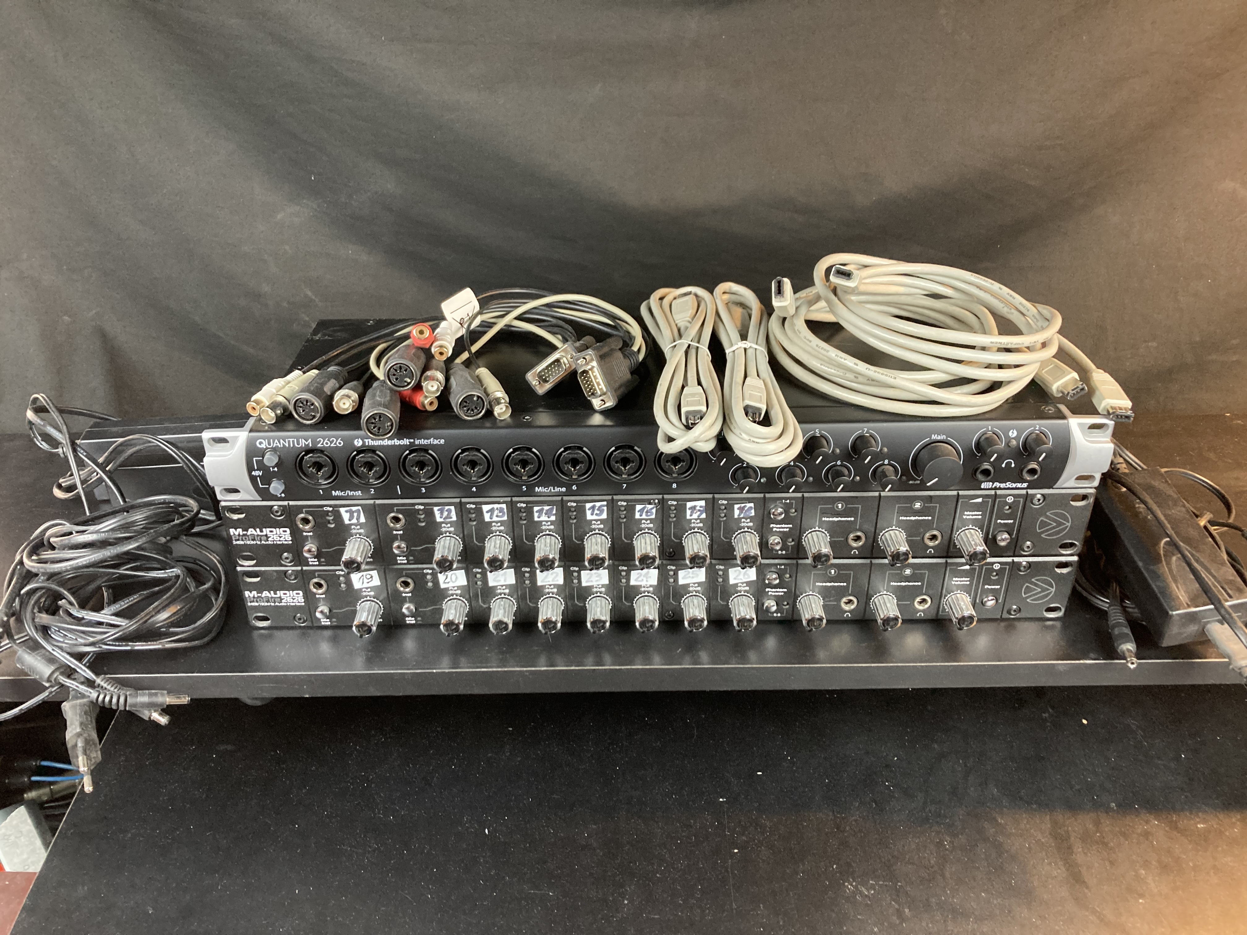 ENSEMBLE PRESONUS QUANTUM 2626 + 2x M-AUDIO PROFIRE = 24 entrées/sorties numériques pour tout DAW