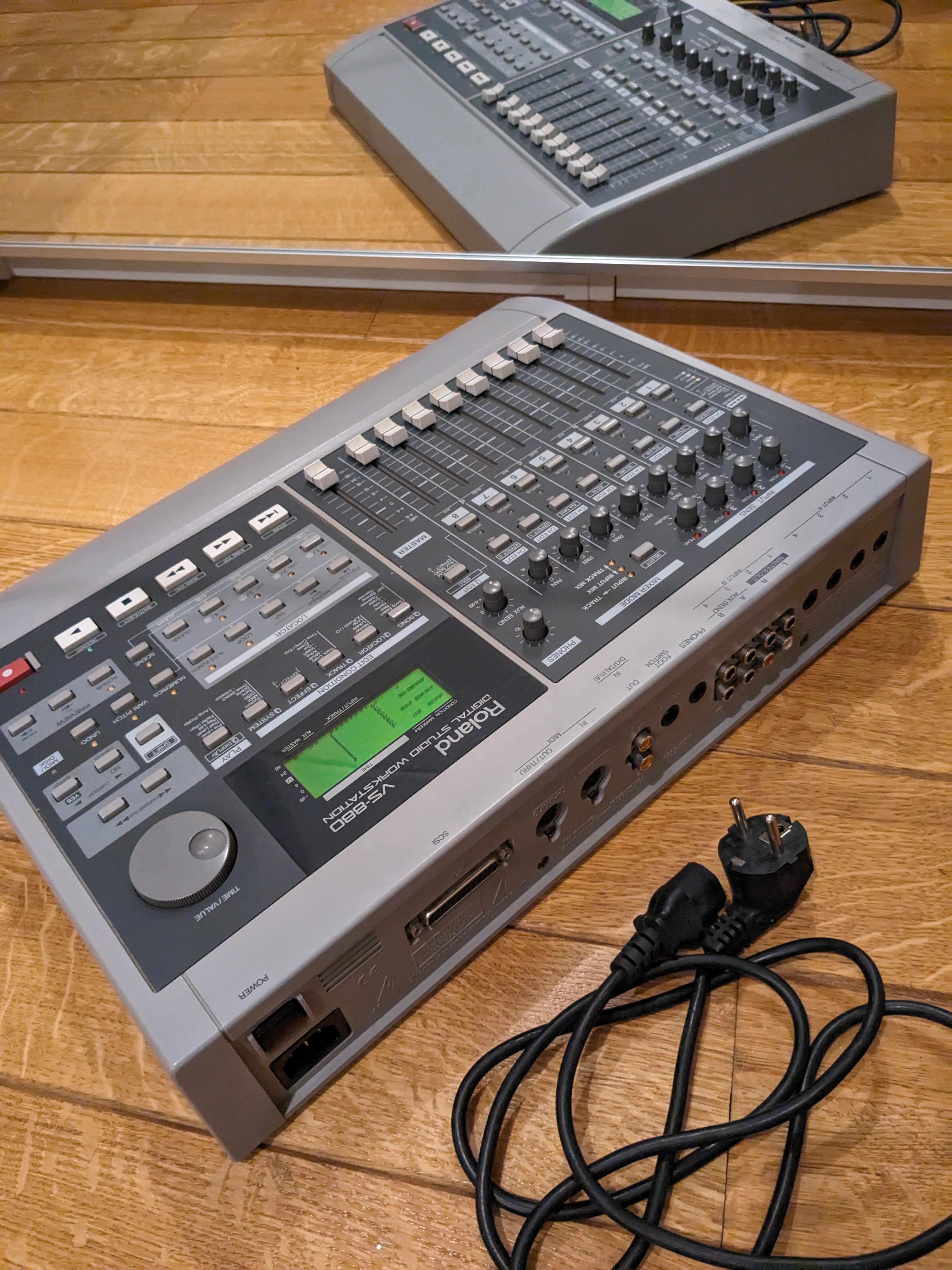 Roland VS-880 (37342)